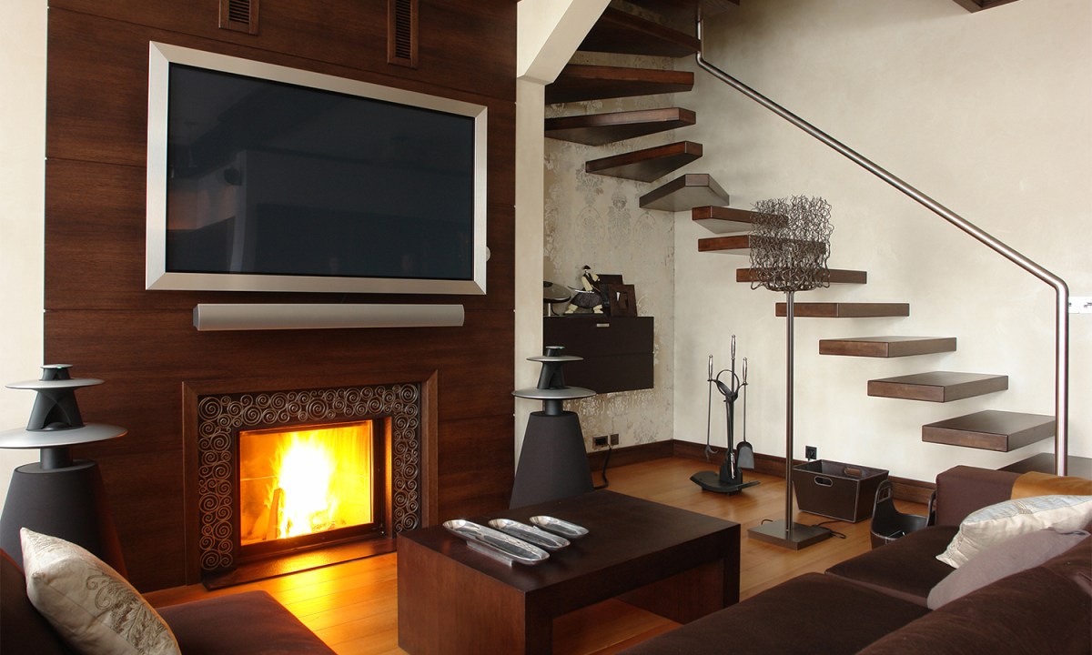4 reasons not to slap that flat-screen TV over your fireplace