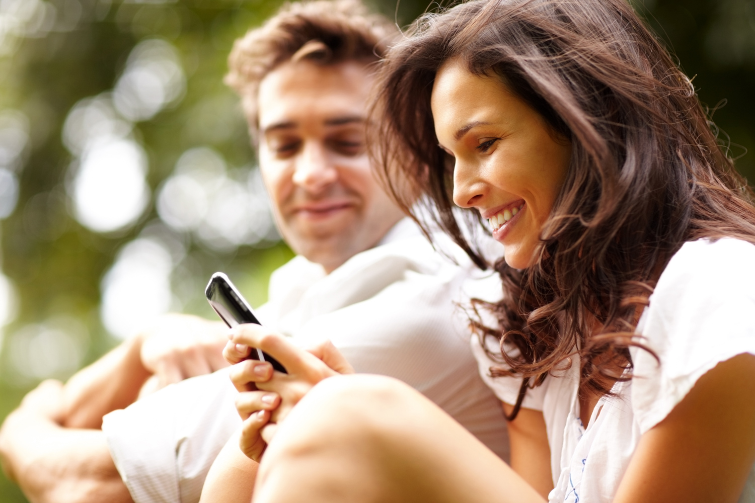 Married couple using social network