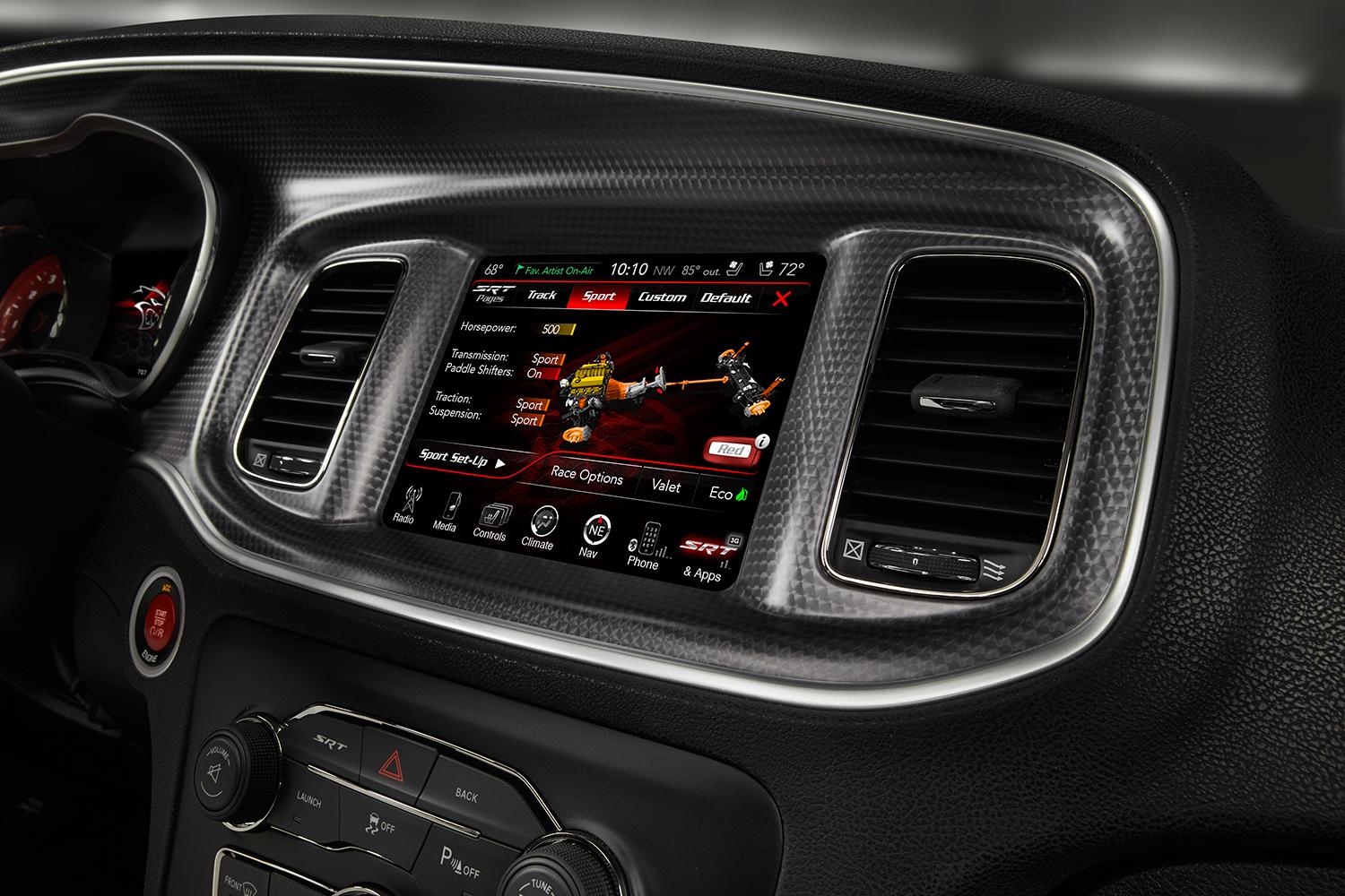 2015 car of the year awards fca uconnect 3