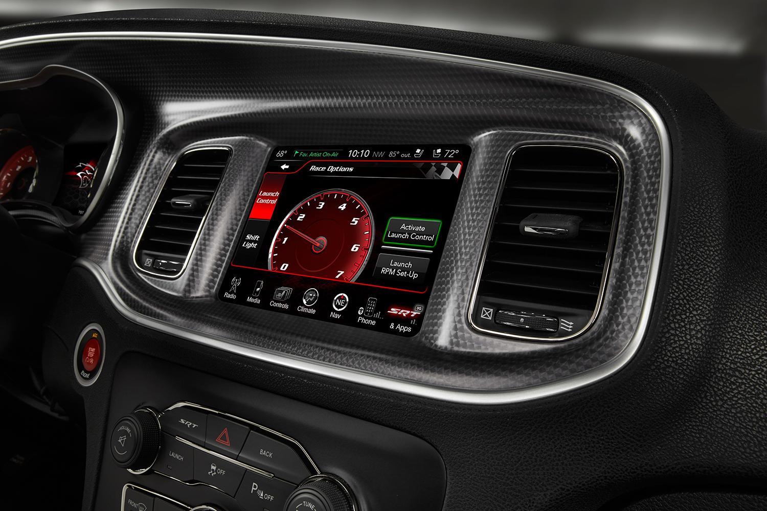 2015 car of the year awards fca uconnect 7