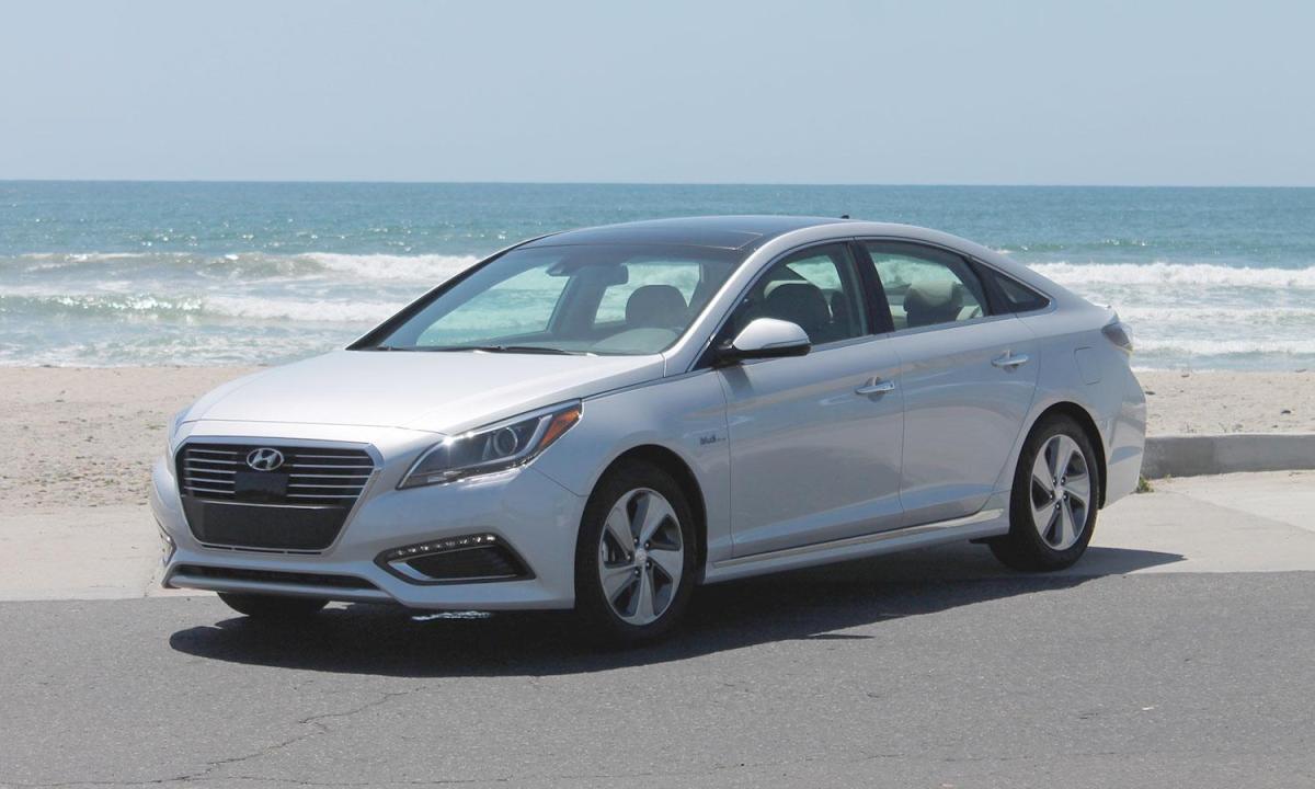 2016 Hyundai Sonata Plug in Hybrid front angle