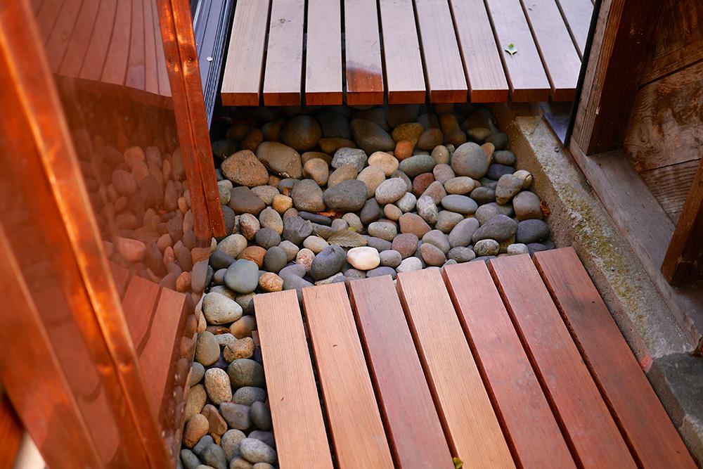 retreat from society and relax in these idyllic cabins around the world garage 1