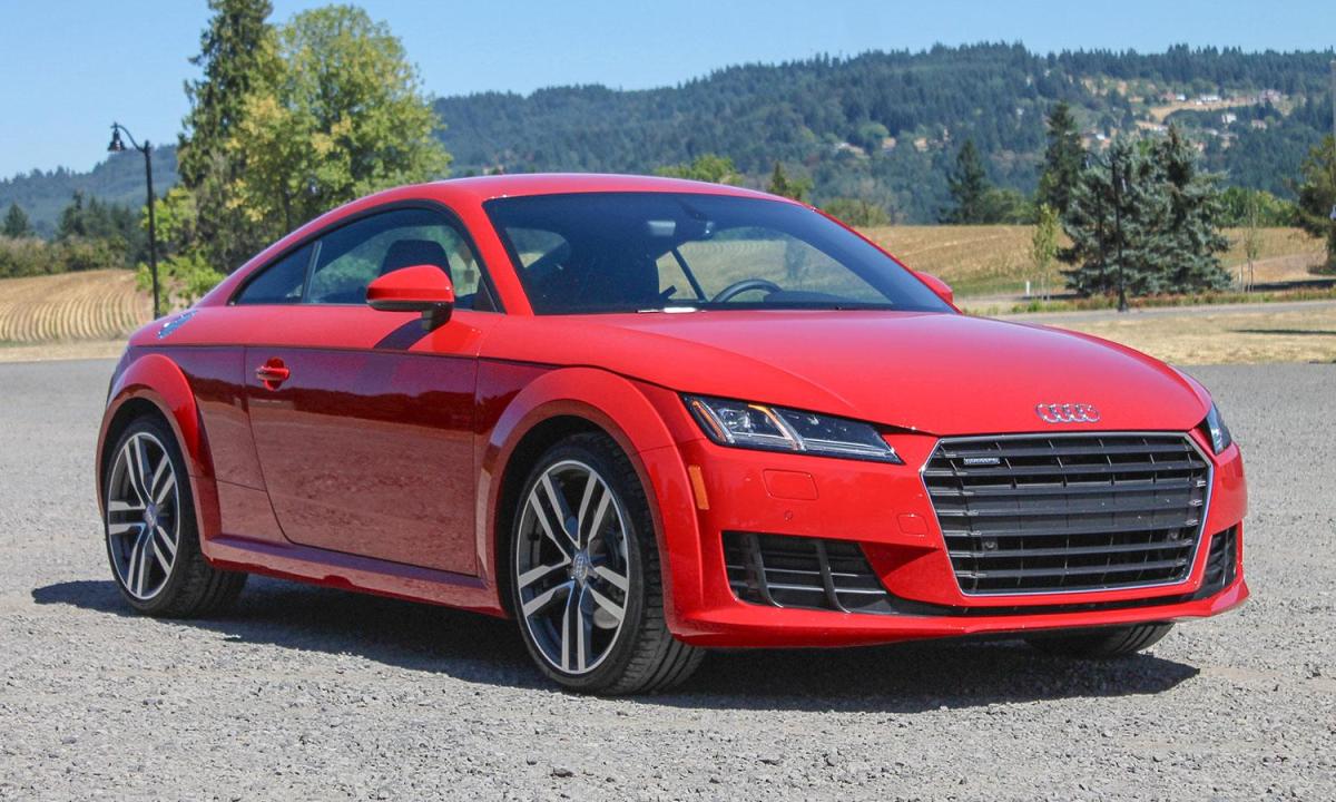 2016 Audi TT Coupe front left angle