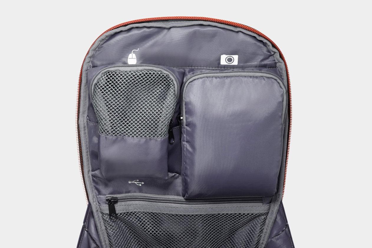 Close up of the inside of an Asus ROG Nomad V2 backpack.