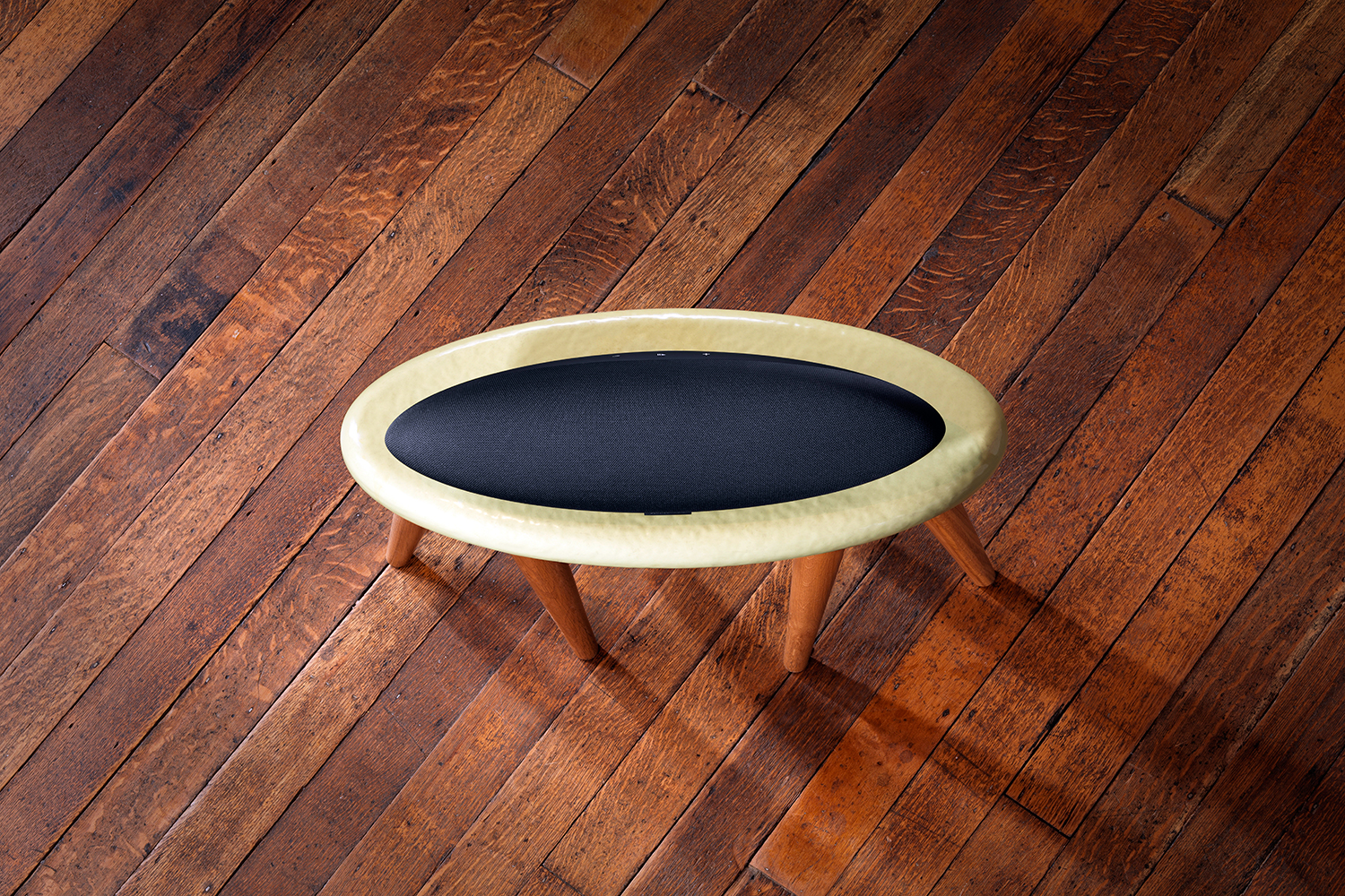 hands on bowers wilkins announces zeppelin wireless  shot8