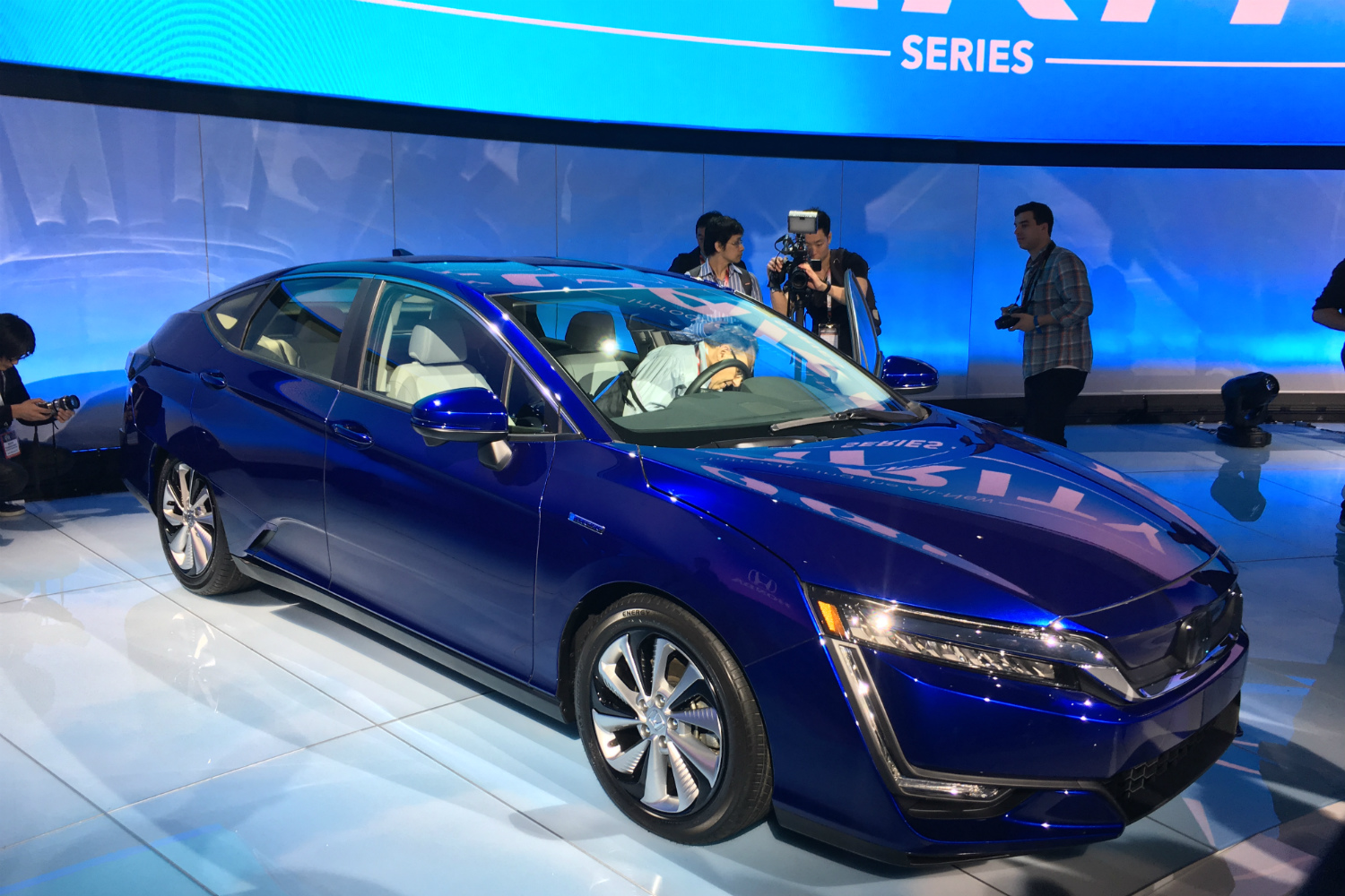 honda clarity plug in hybrid news specs performance range electric nyias 2017