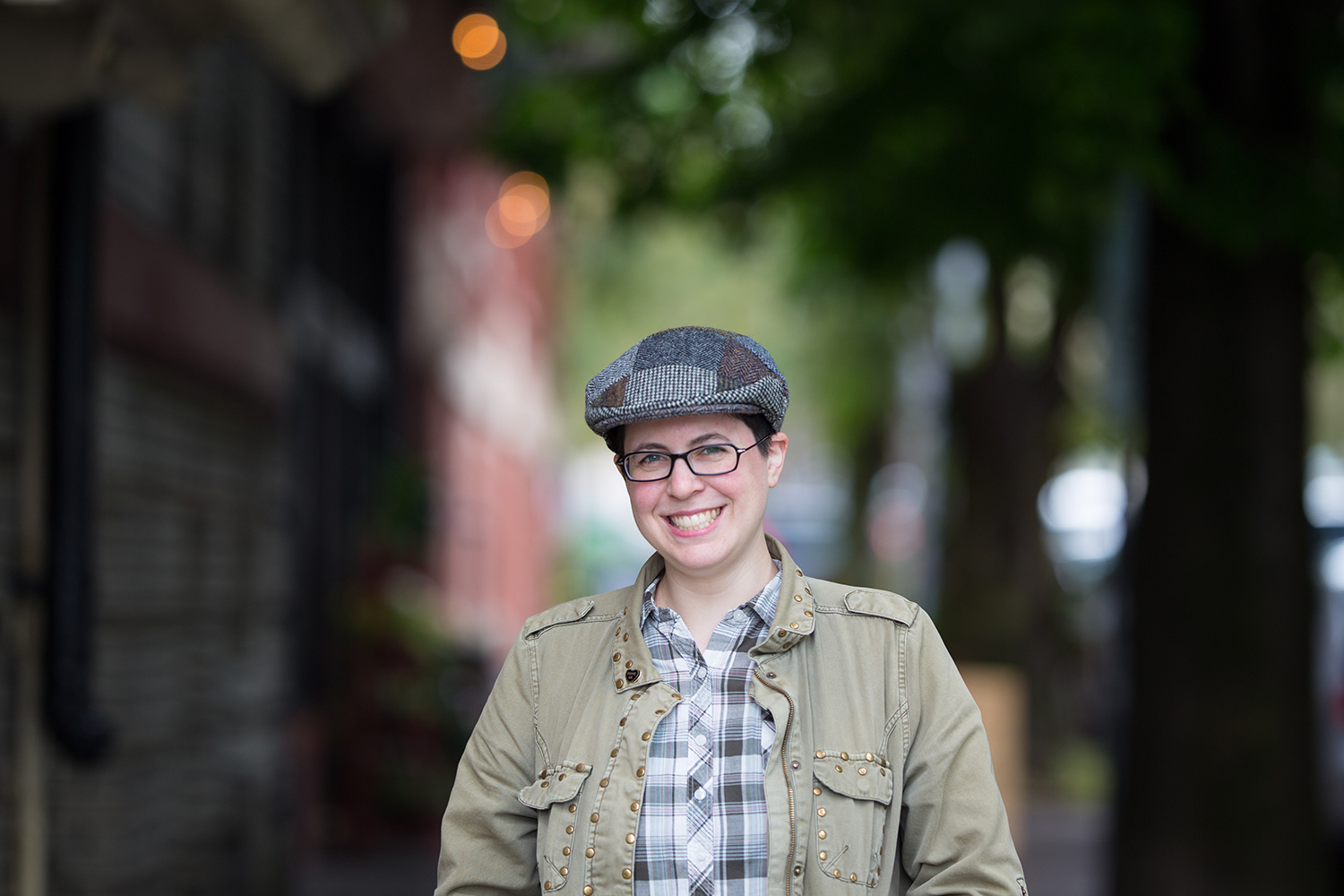 Sigma 135mm F1.8 Art Sample Portrait Woman hat