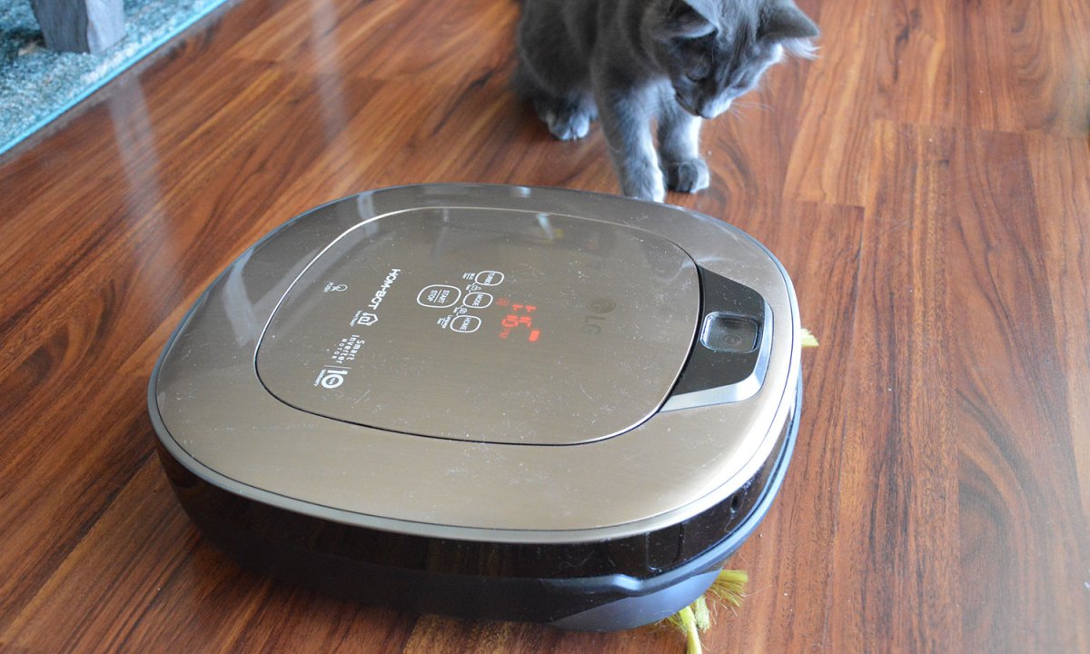 LG Hom Bot Turbo Plus review top side