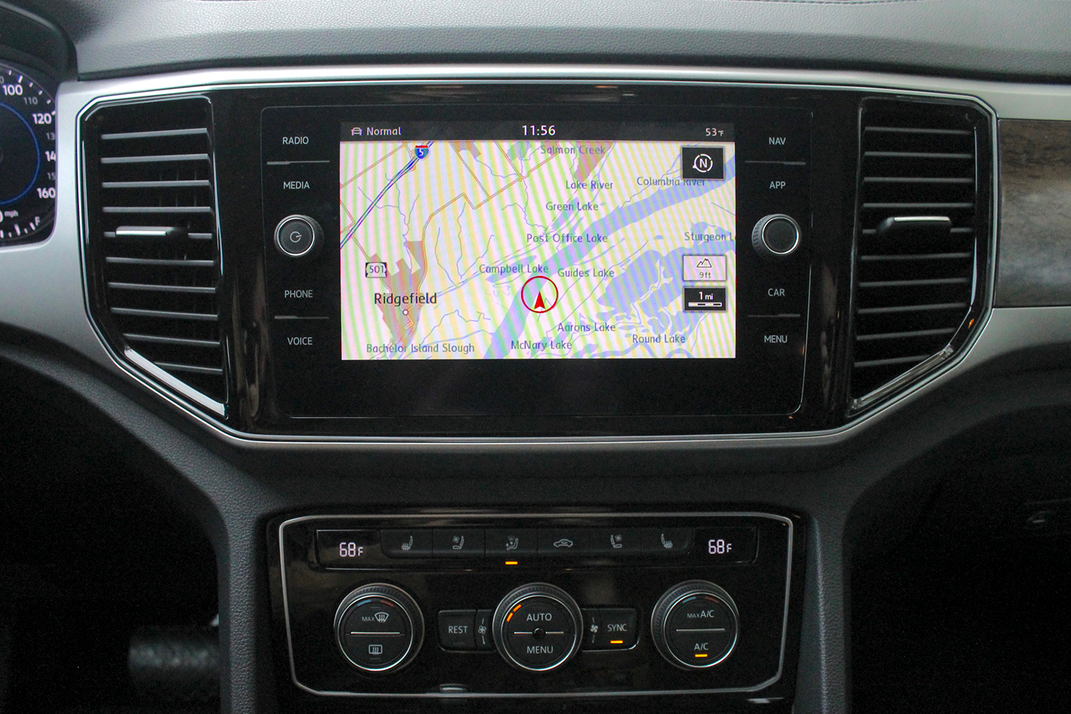 2018 VW Atlas screen