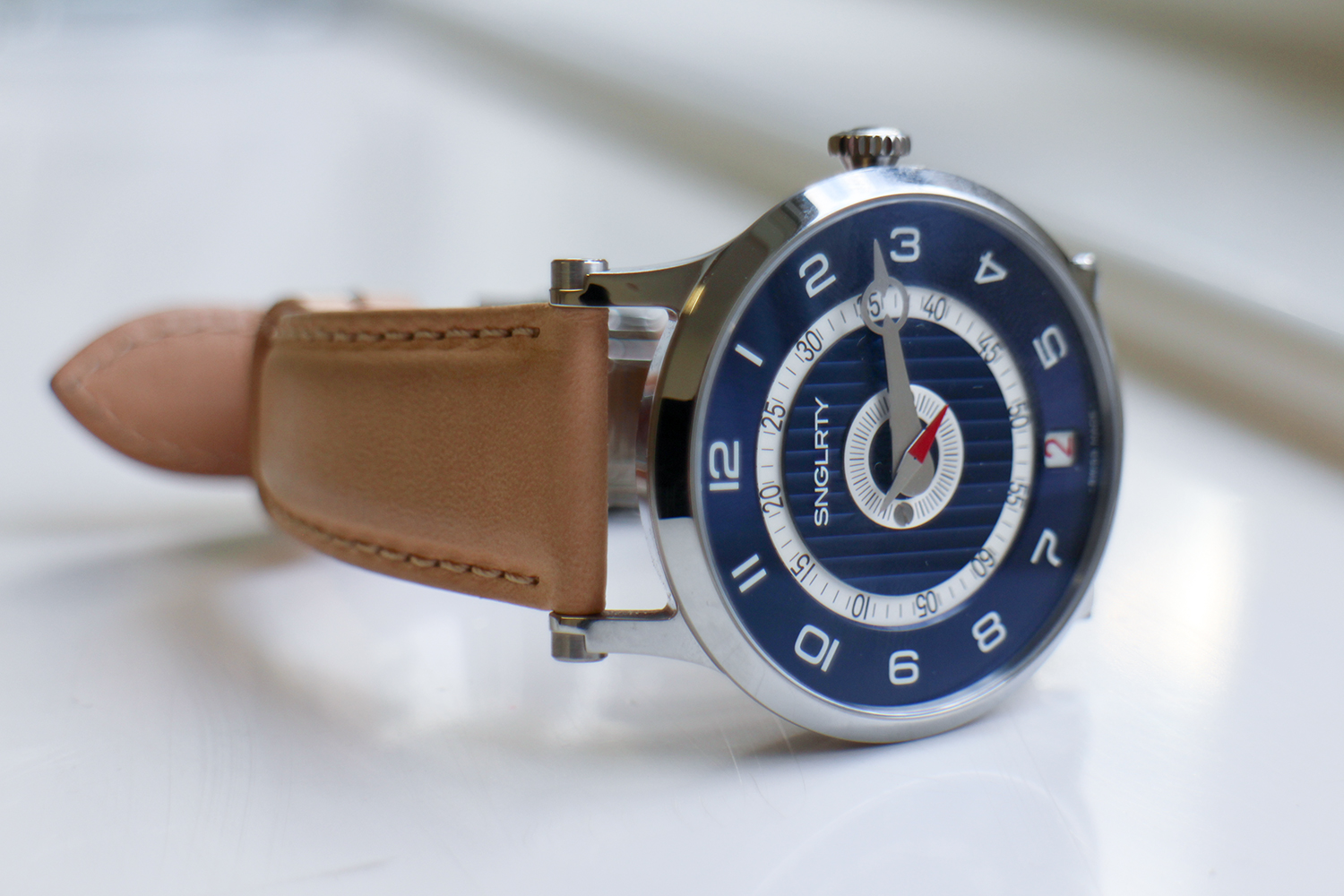 SNGLRTY watch table angle
