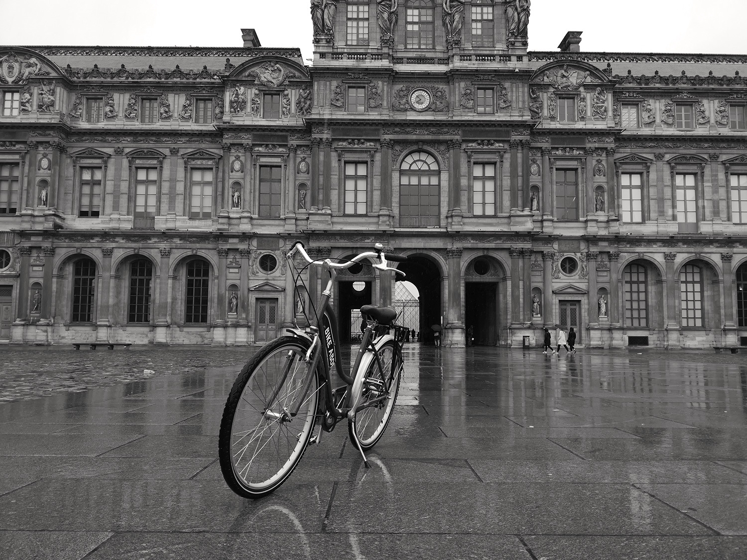 huawei p20 pro review sample photo bw bike 2