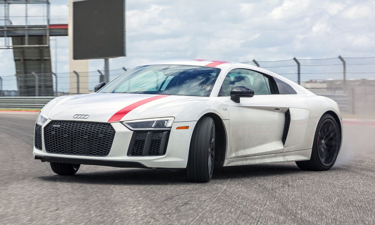 2018 Audi R8 V10 Coupe RWS S tronic review