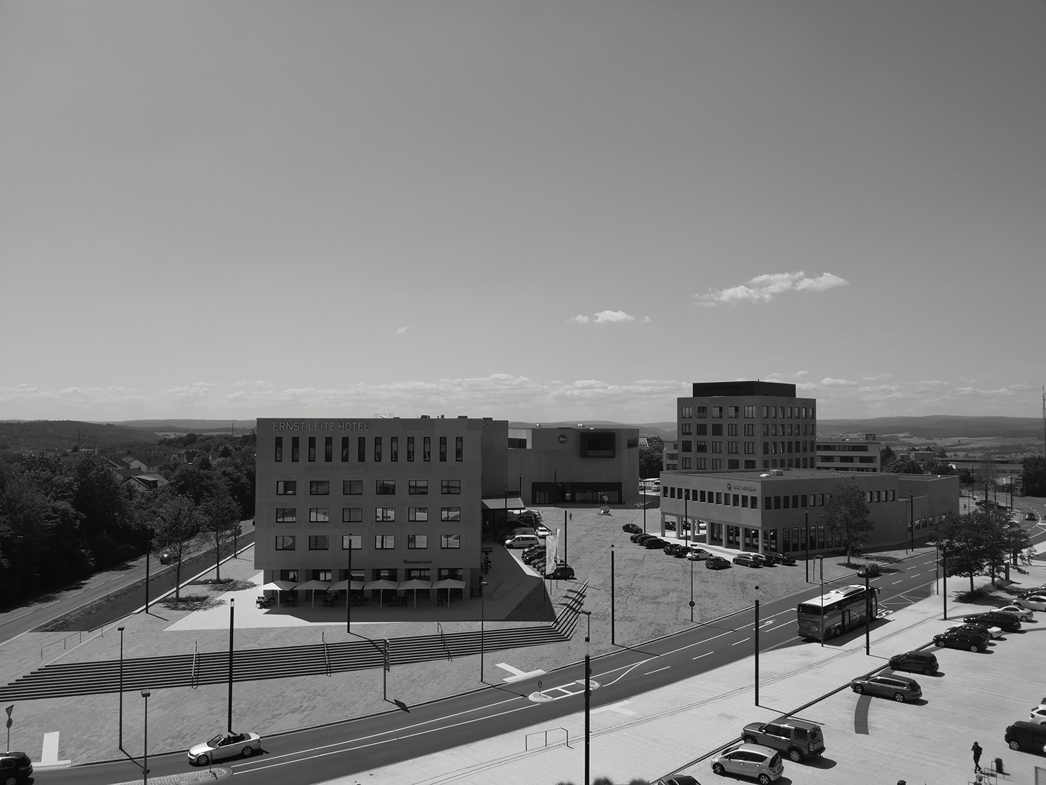 huawei p20 pro leica street photography feature bw skyline