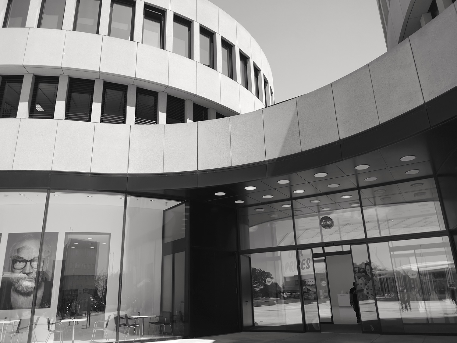 huawei p20 pro leica street photography feature building outside