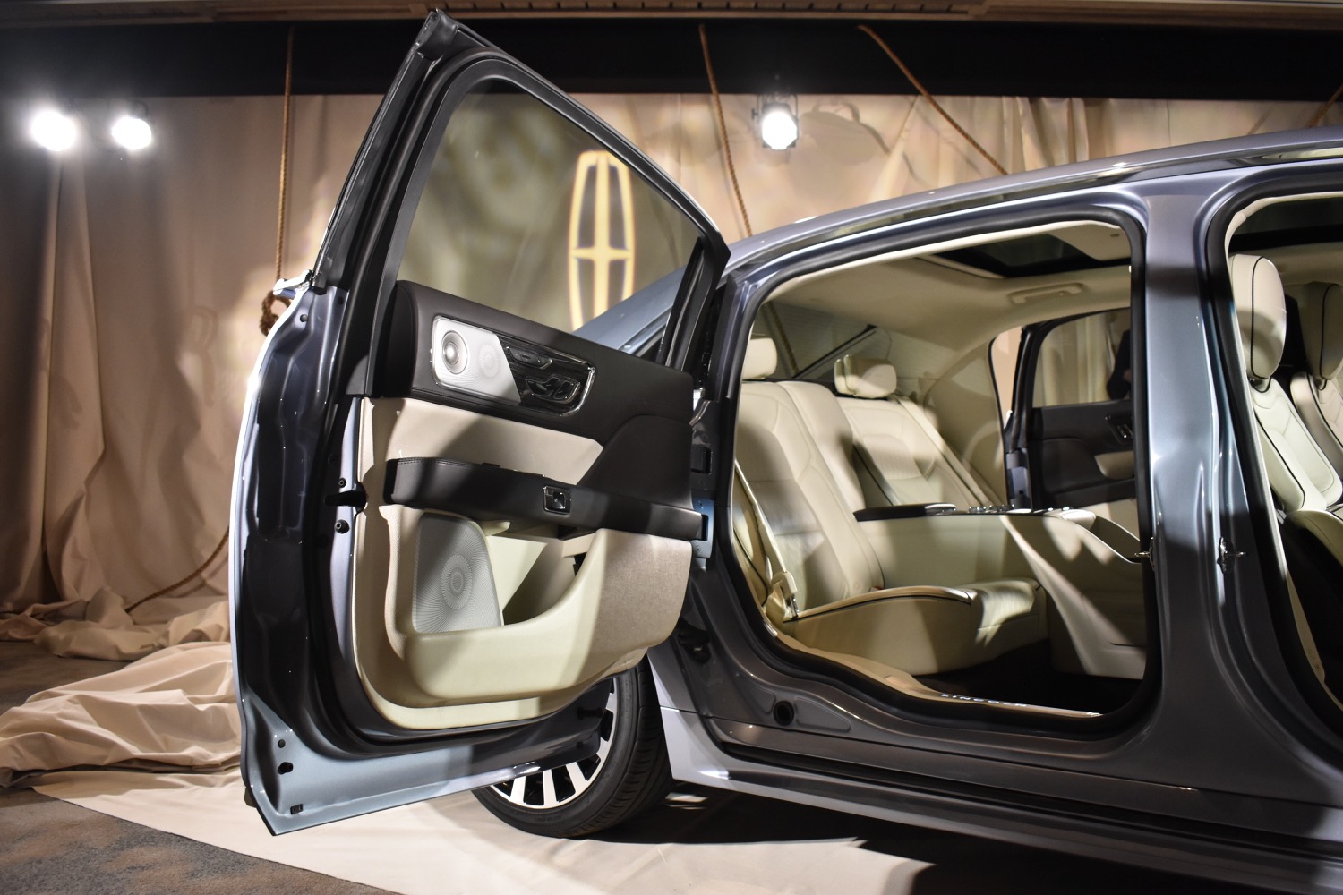 Lincoln Continental 80th Anniversary Coach Door Edition