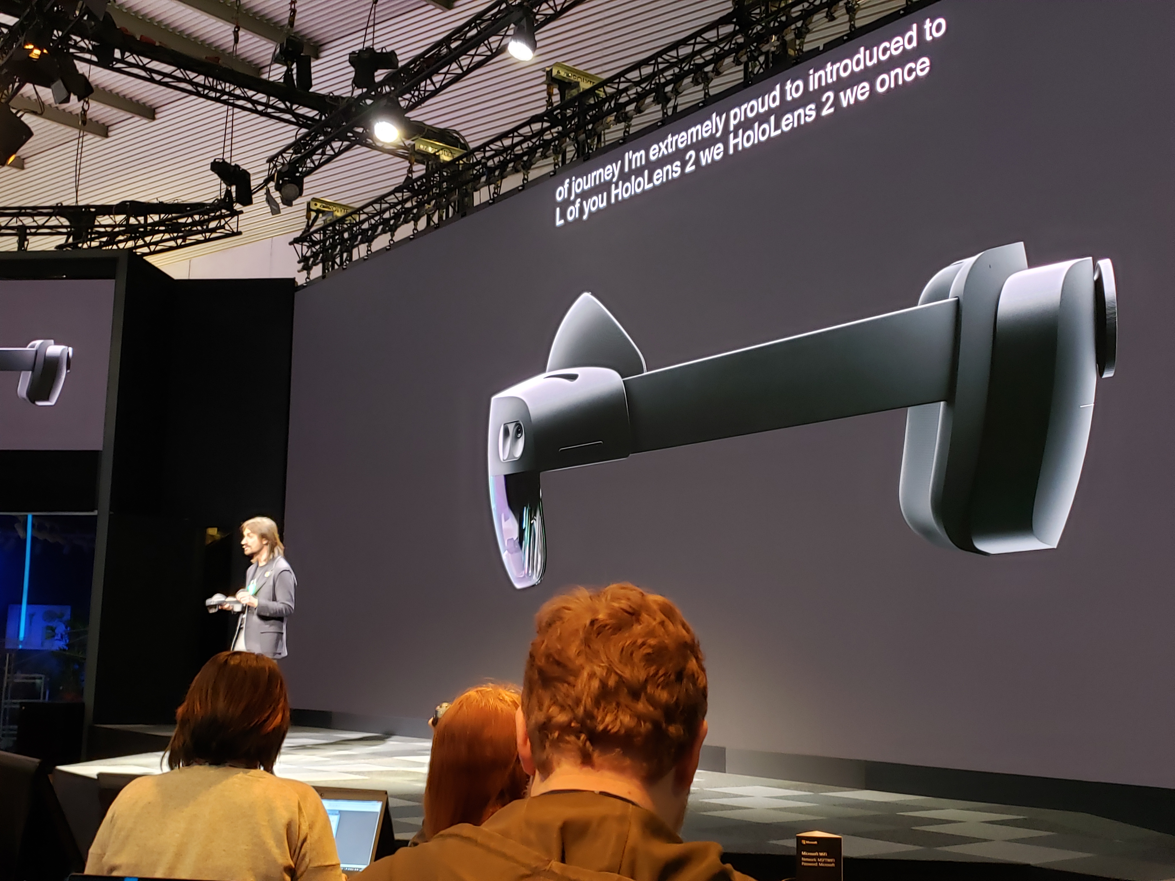 hololens 2 news roundup microsoft at mwc 2019