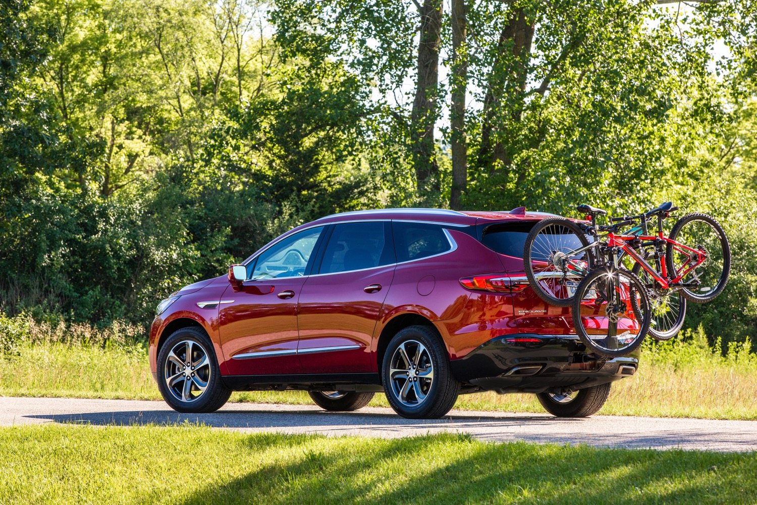 2020 buick enclave with sport touring package