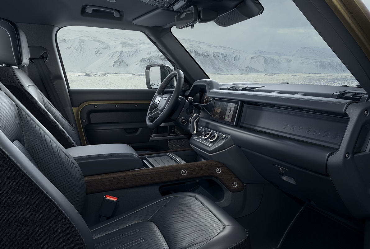 2020 land rover defender boasts rugged style usable tech lr def 110 20my interior 100919 05