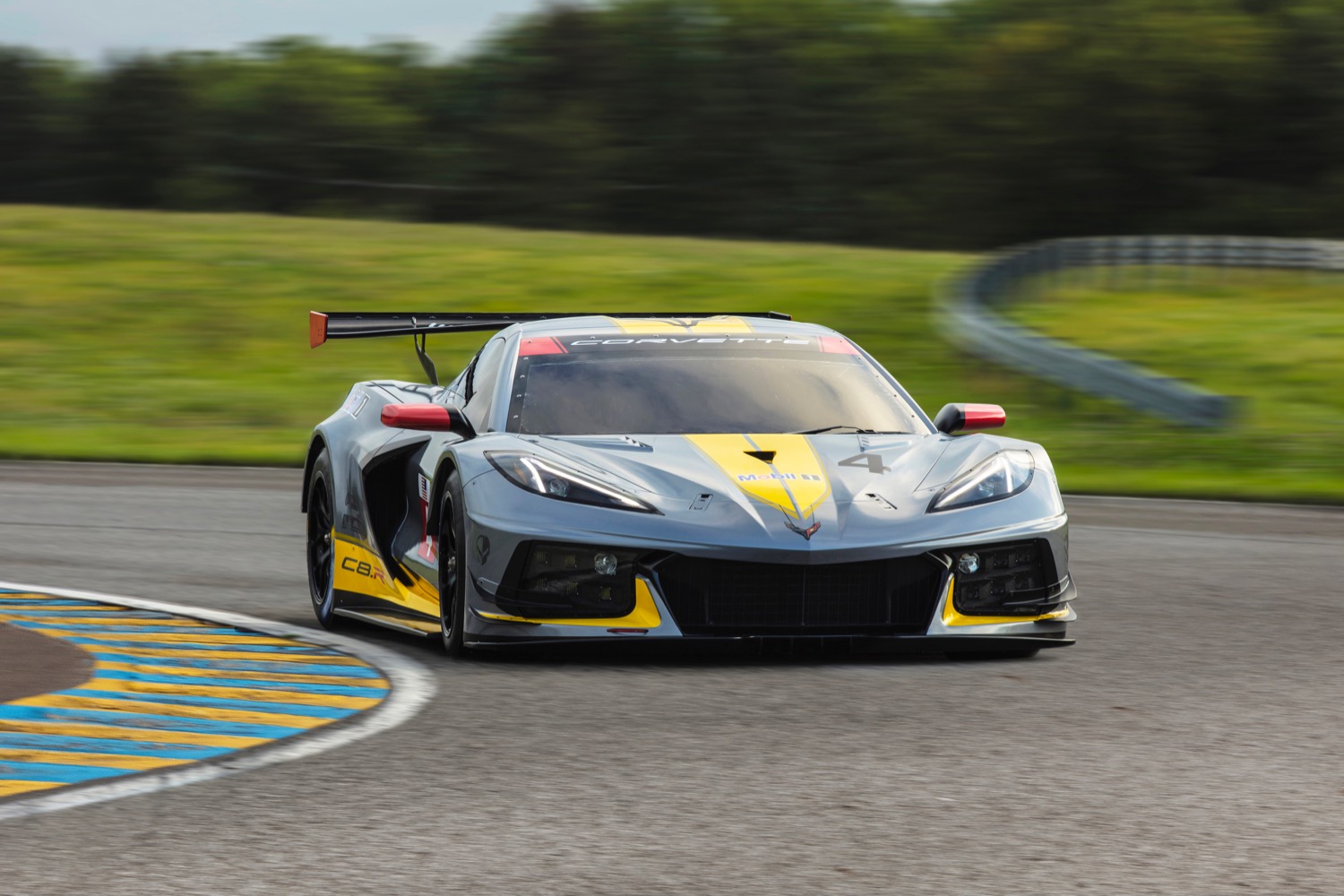 chevrolet corvette c8r race car photos and specs c8 r