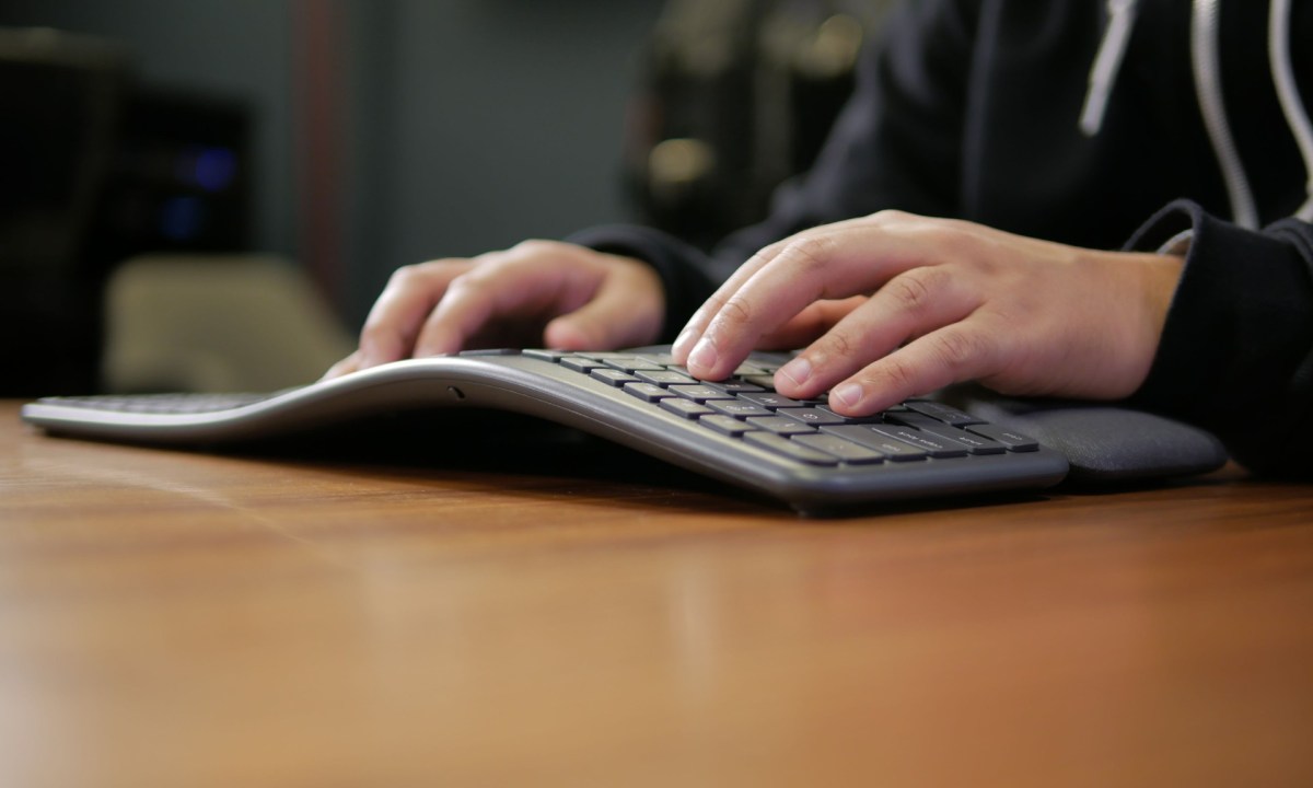 logiech ergo k860 review logitech keyboard 06