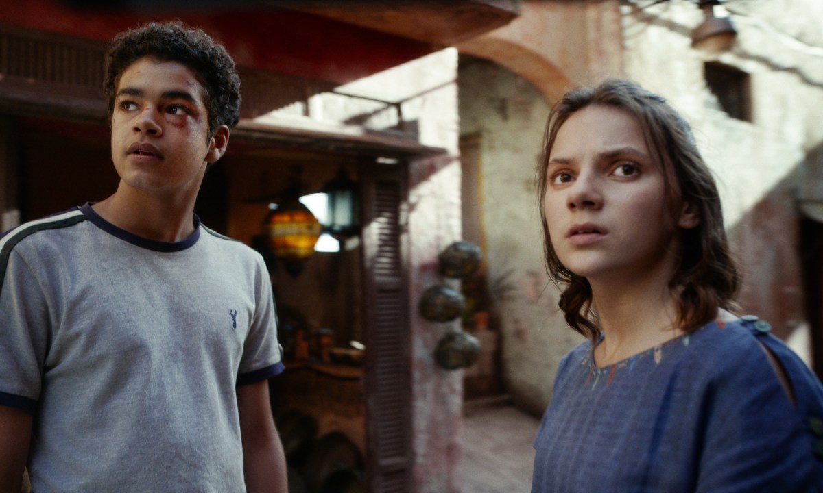 his dark materials season 2 review amir wilson dafne keen hbo
