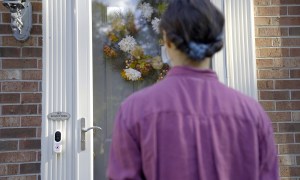 alarm com touchless video doorbell ces 2021