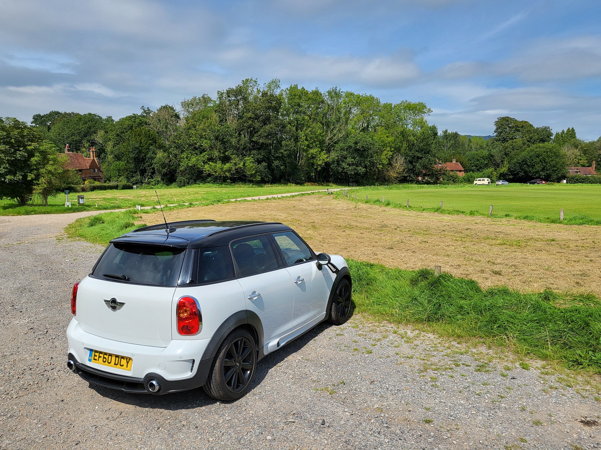 Photo of a car taken with the Galaxy Z Flip 3.