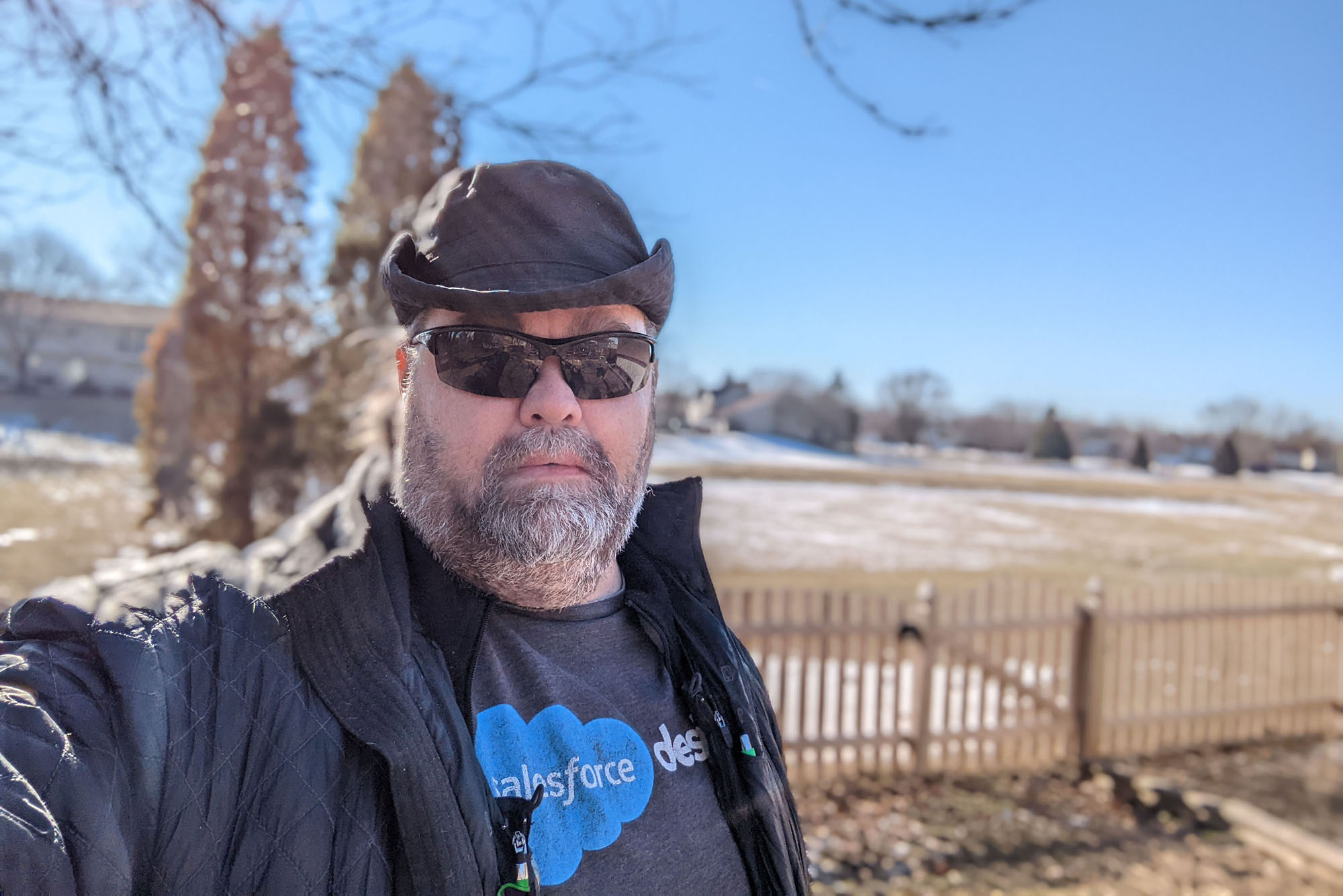 This is a sample photo of portrait mode from the selfie camera of the Pixel 6.