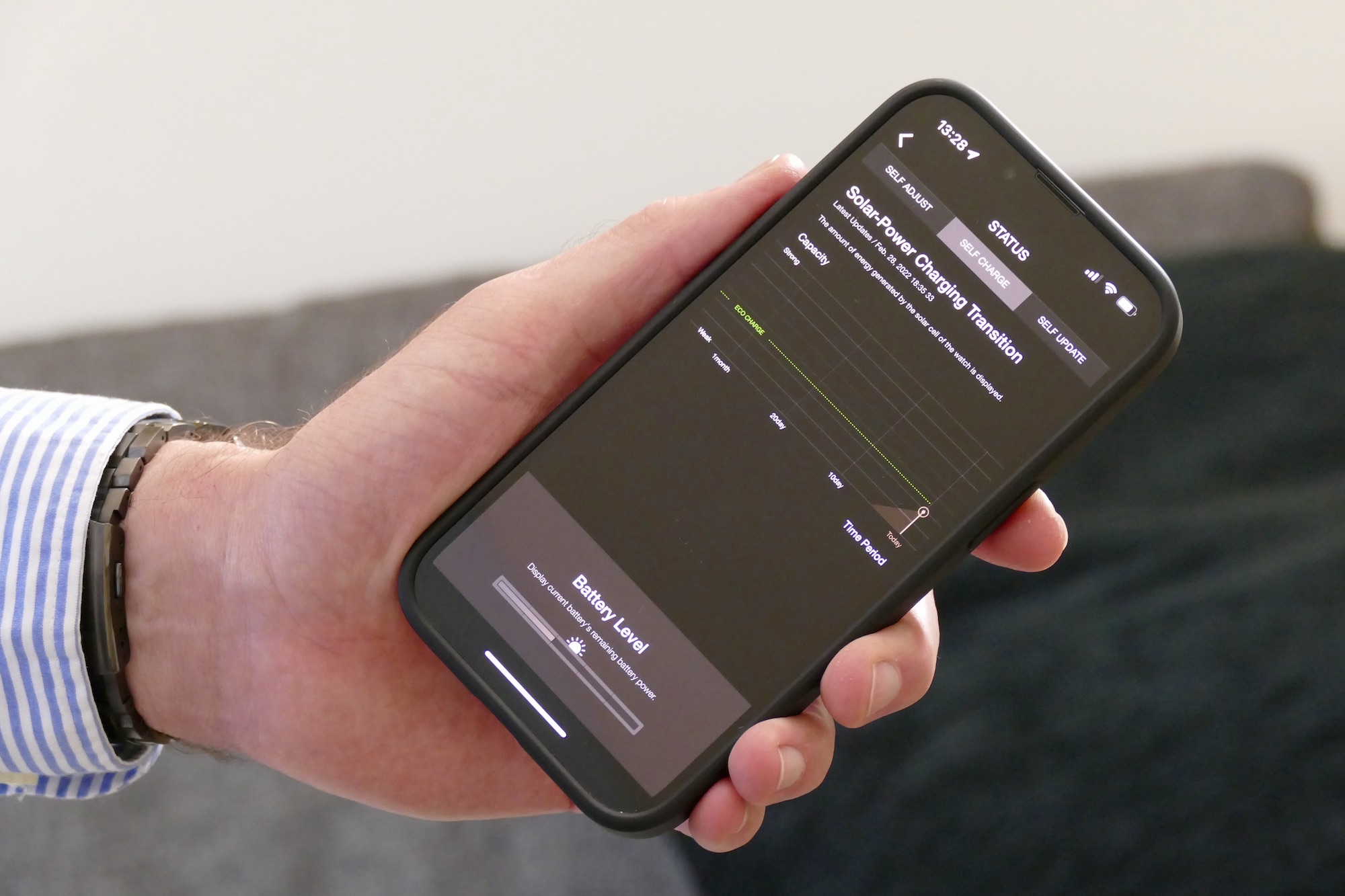 G-Shock MRG-B2000B app showing solar charge status.