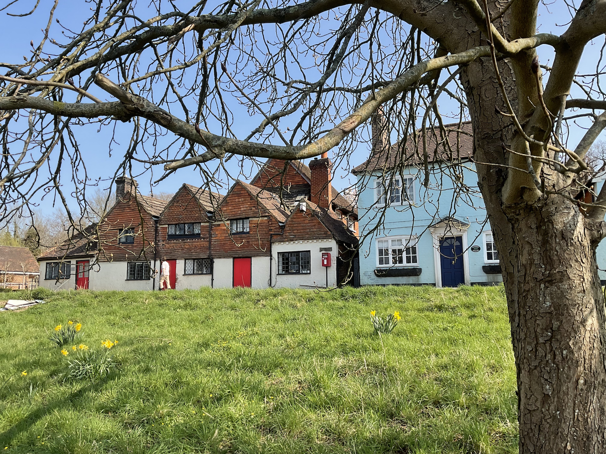 iPad Air 5 photo of houses.
