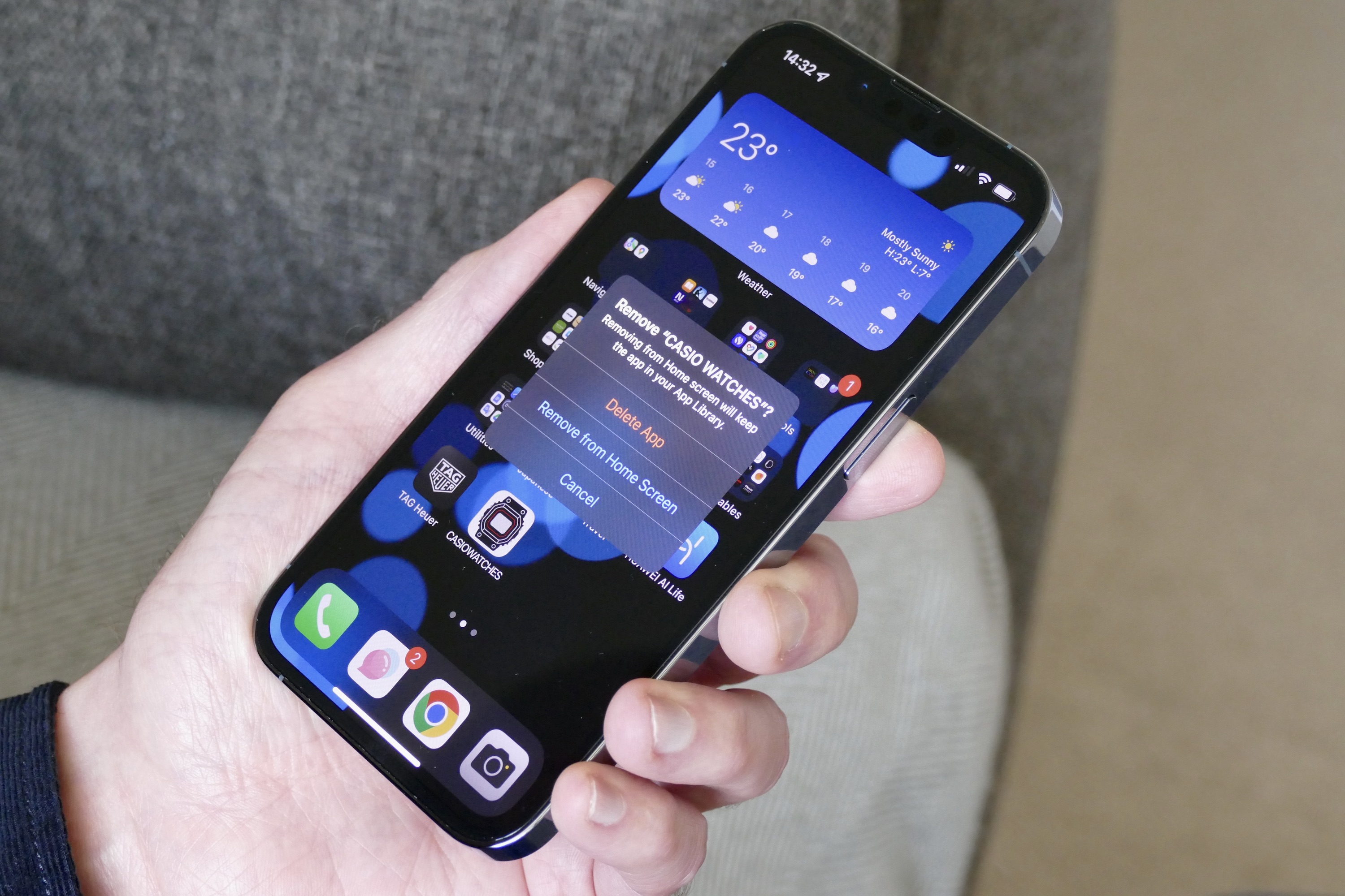 Options to remove an app in iOS on an iPhone 13 Pro.