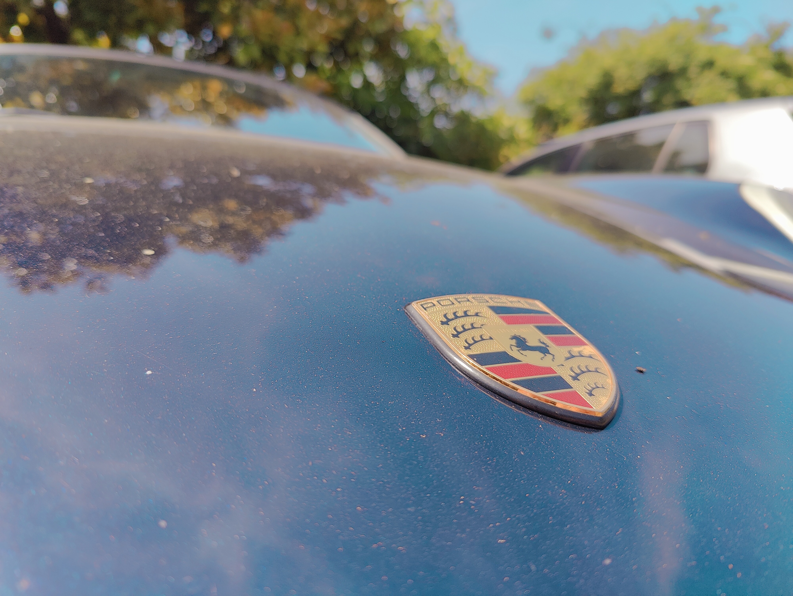 A car badge photo taken with the OnePlus 10 Pro.