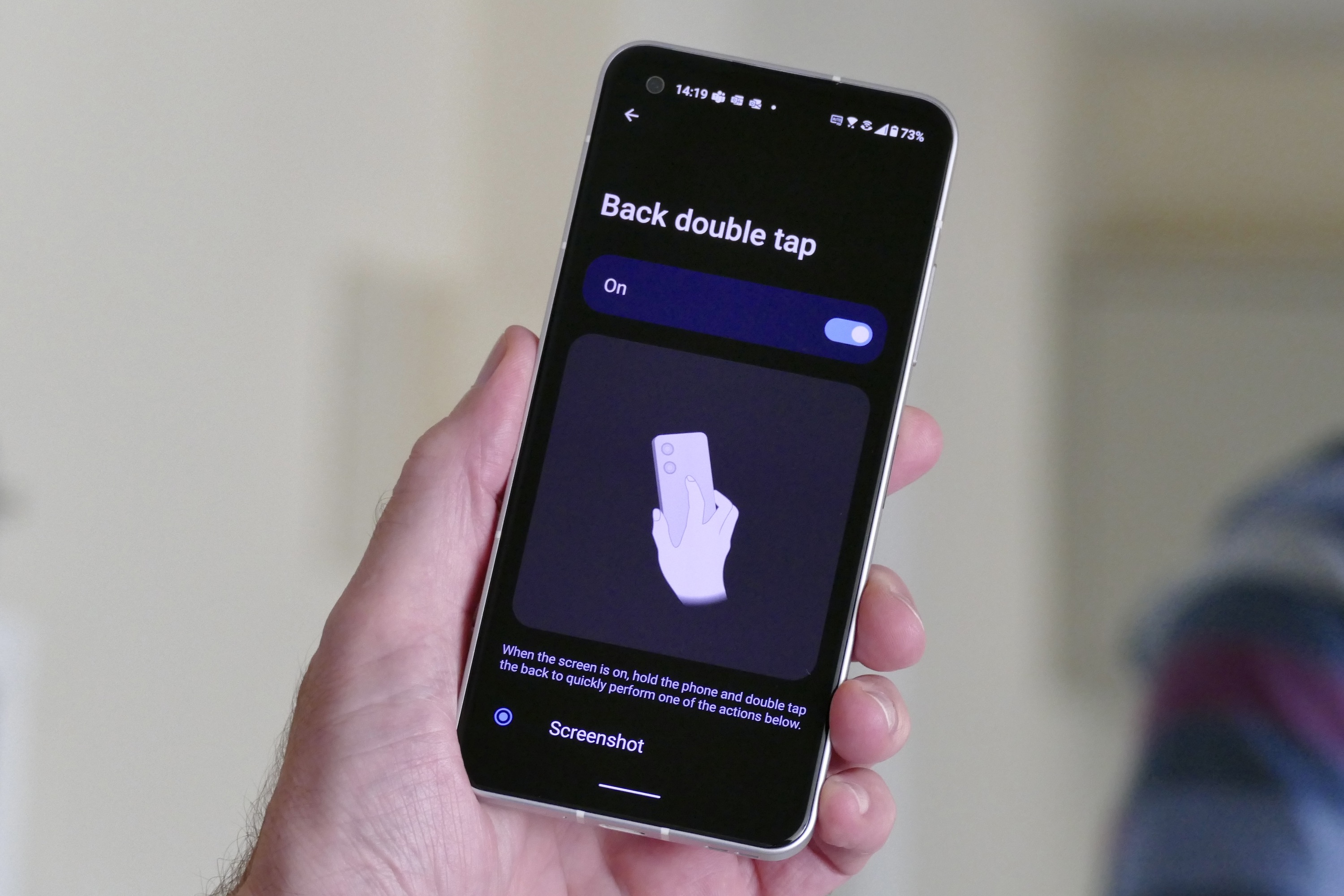 Rear panel gesture controls on the Asus Zenfone 9.