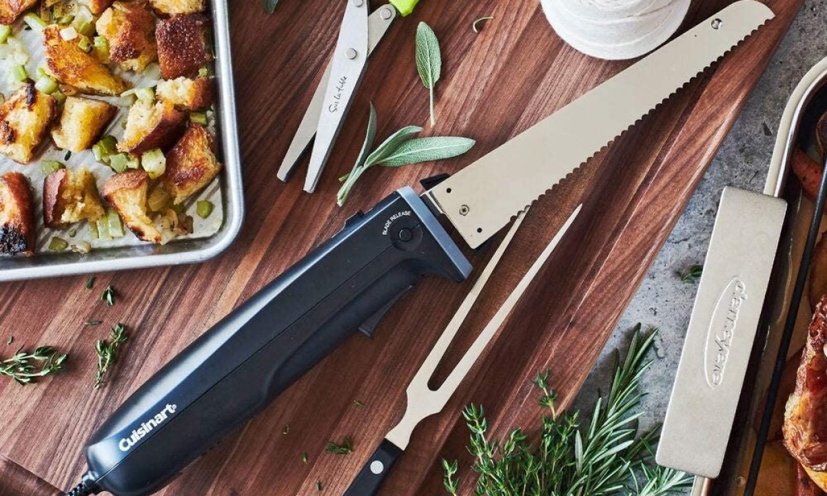 A Cuisinart Electric Knife.
