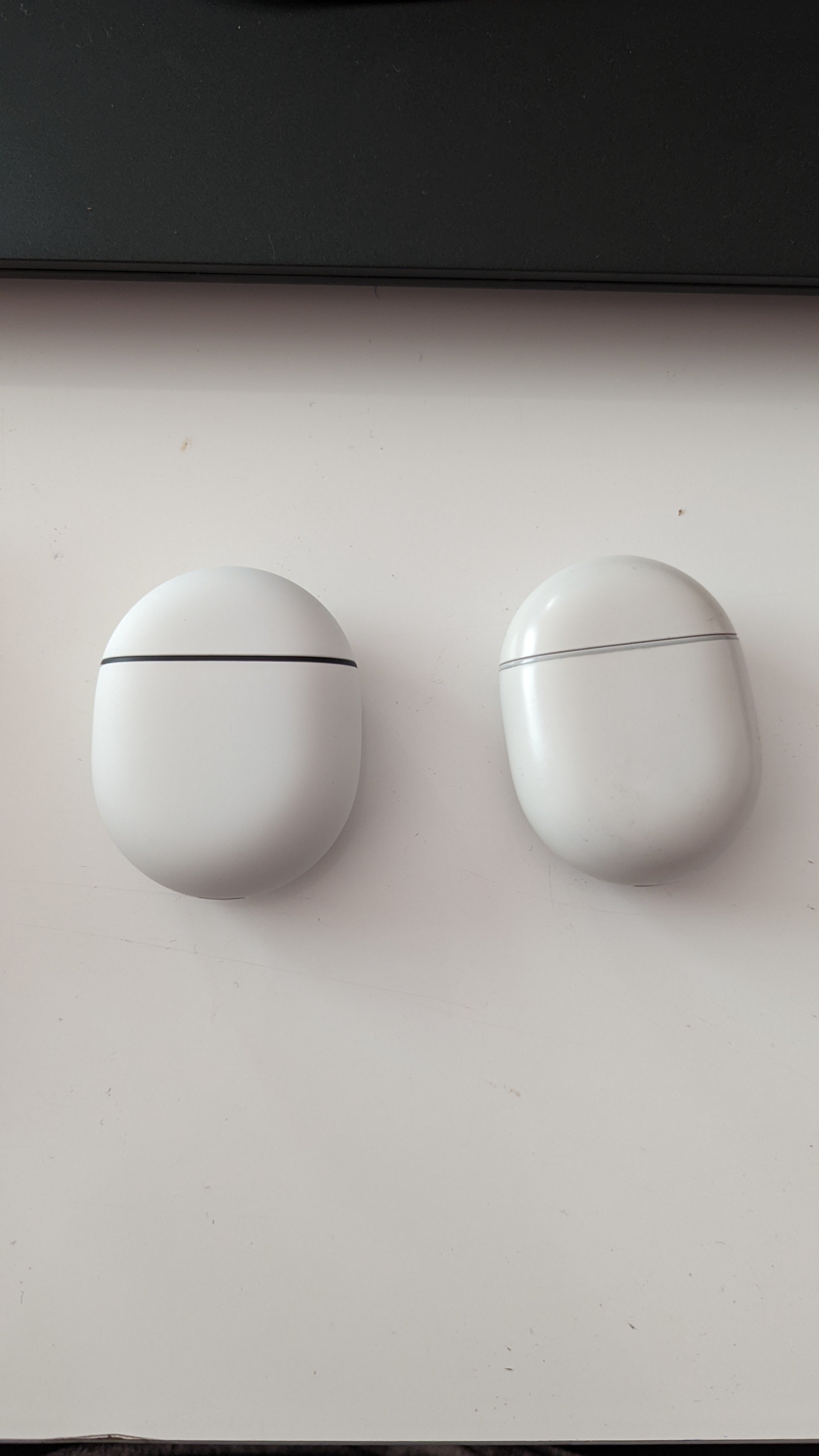 Pixel buds a-series case with pro series case