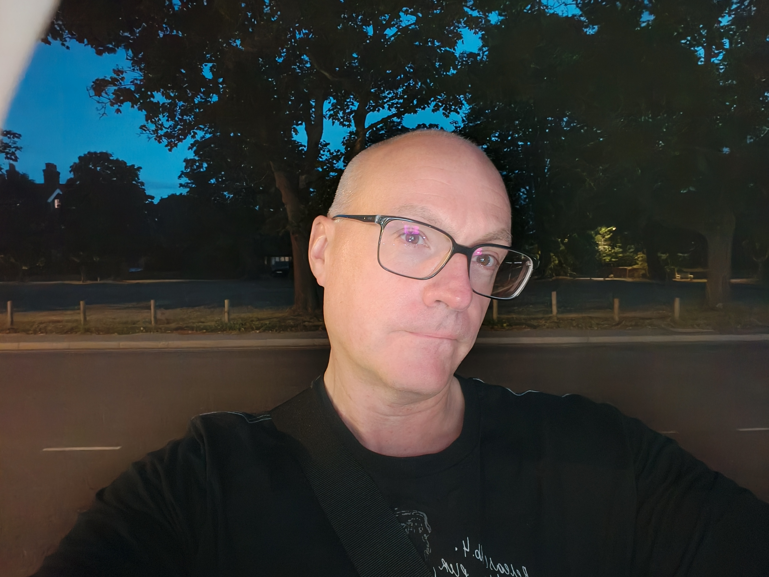 Oppo Reno 8 Pro Night mode selfie.