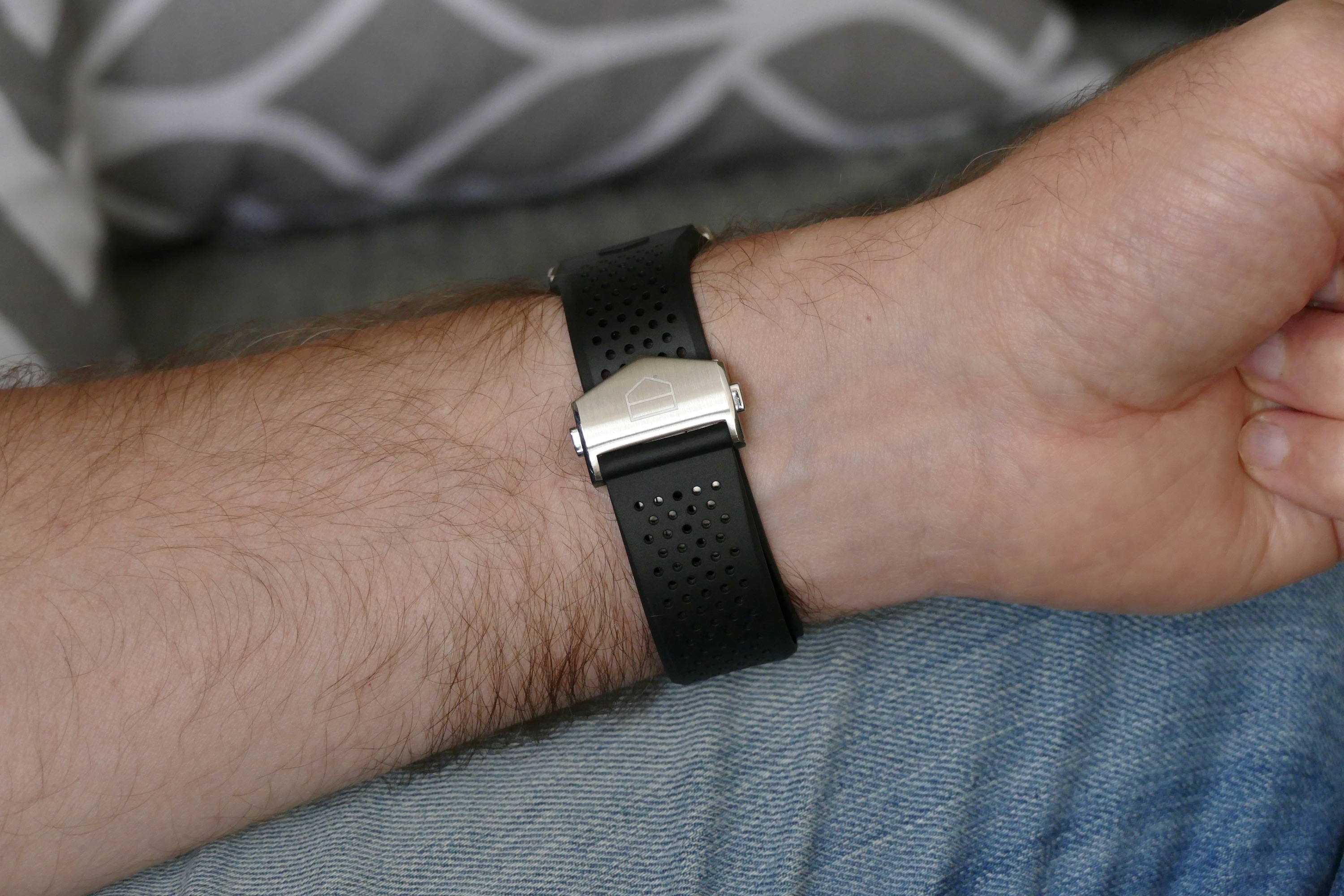 The closed clasp on the Tag Heuer Connected Calbre E4 45mm.