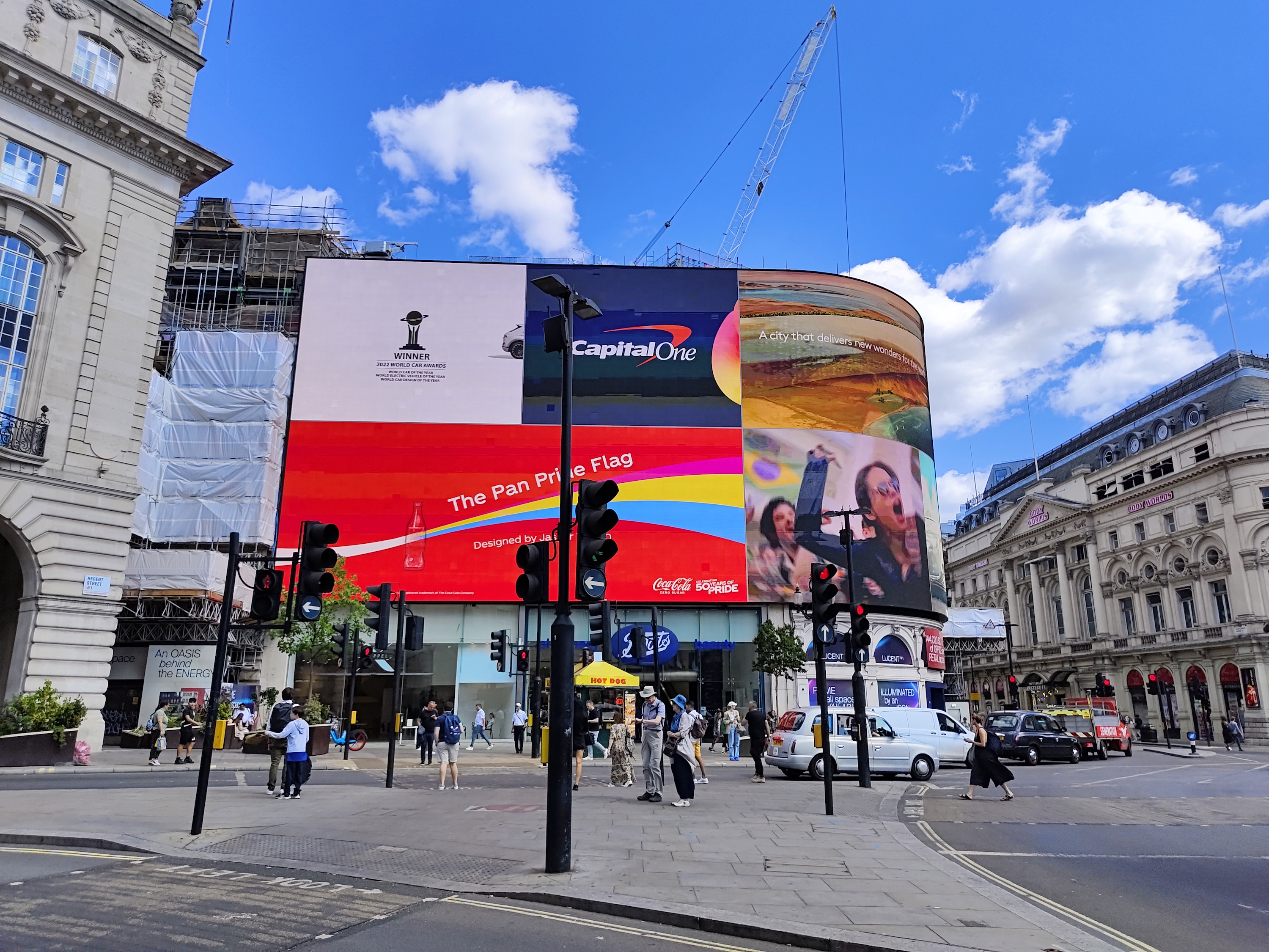 Photo of London taken with the iQoo 9T.