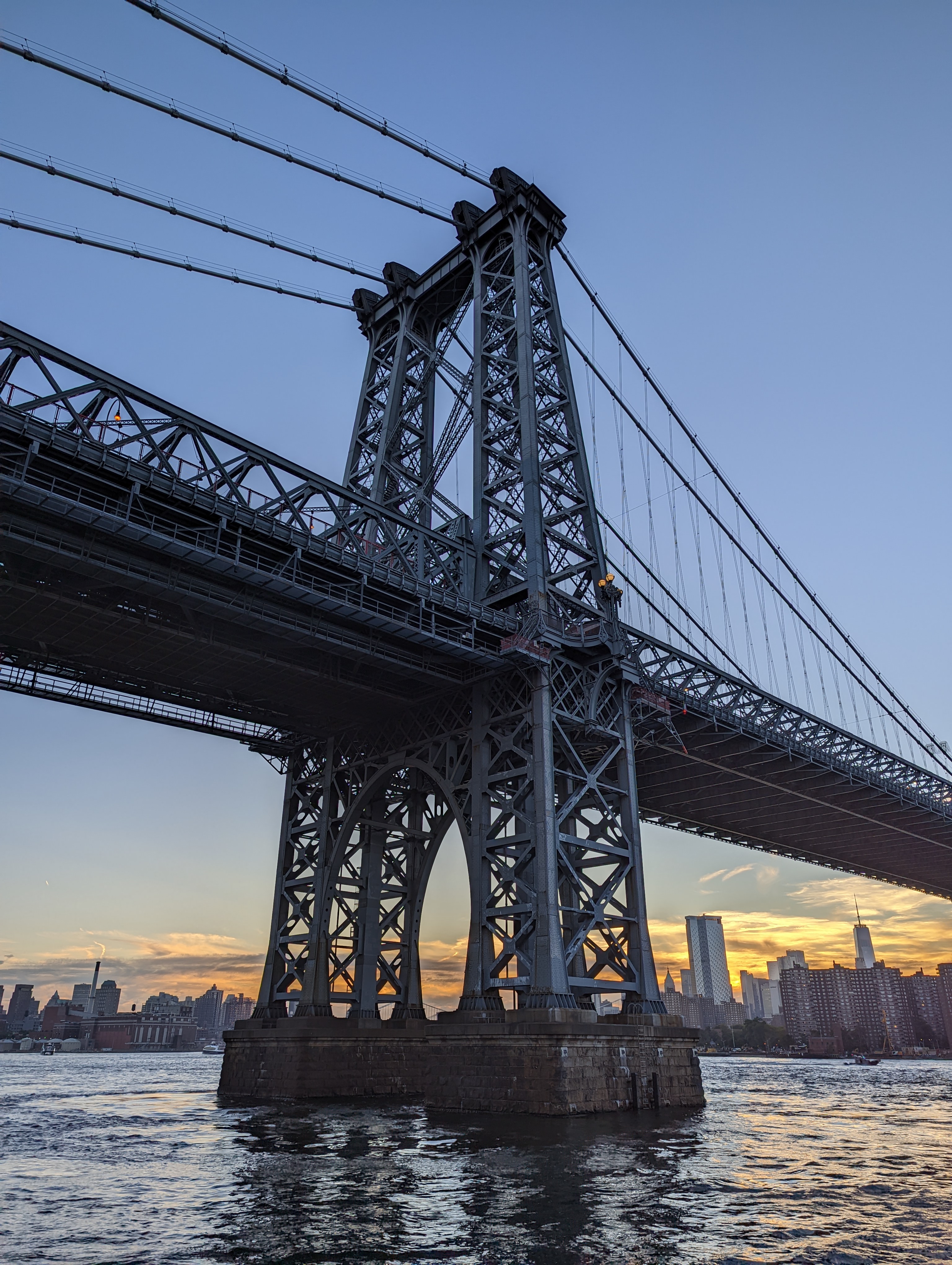 Photo of a bridge in Brooklyn, taken with the Pixel 7 Pro.
