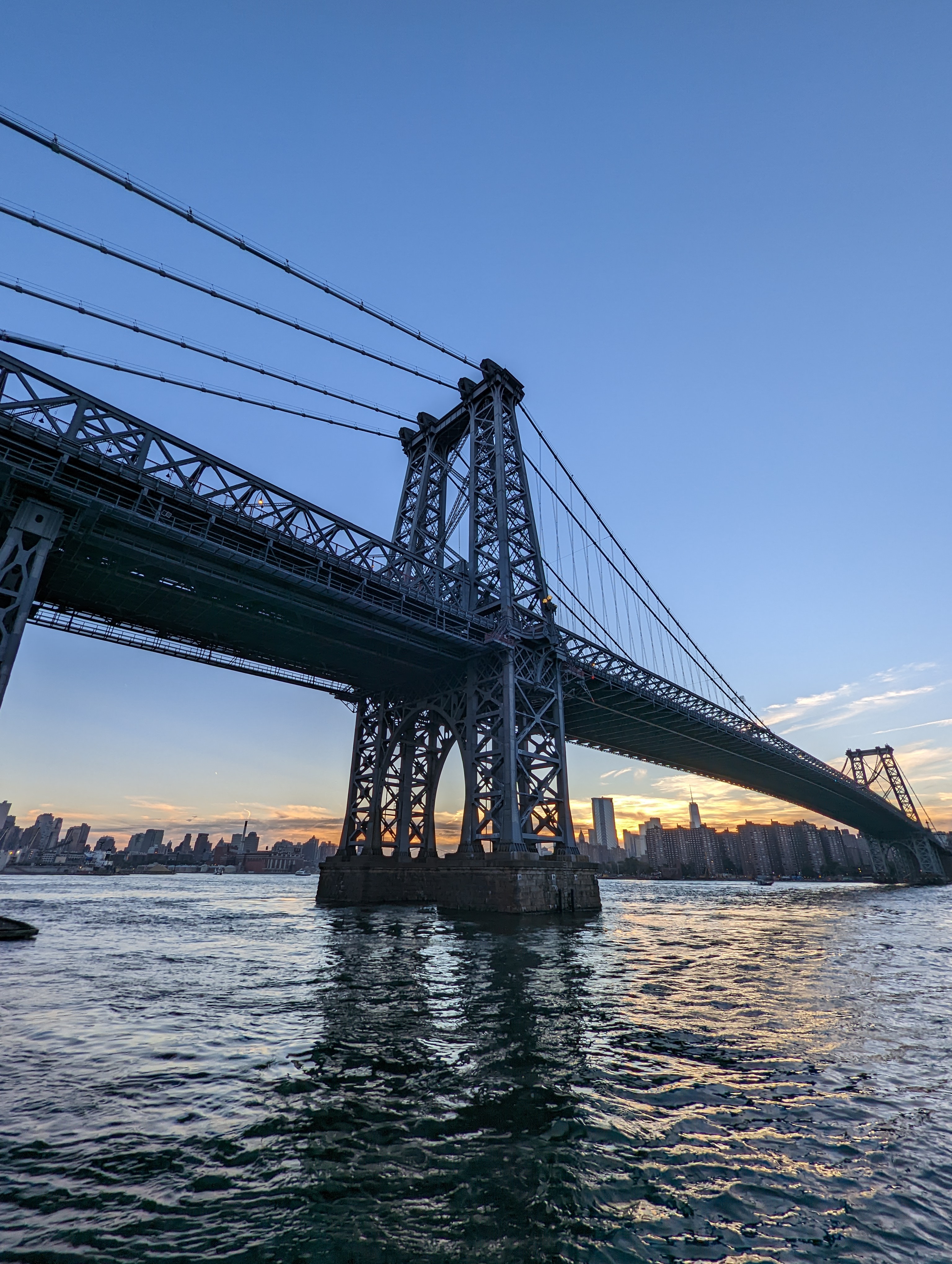 Photo of a bridge in Brooklyn, taken with the Pixel 7 Pro.