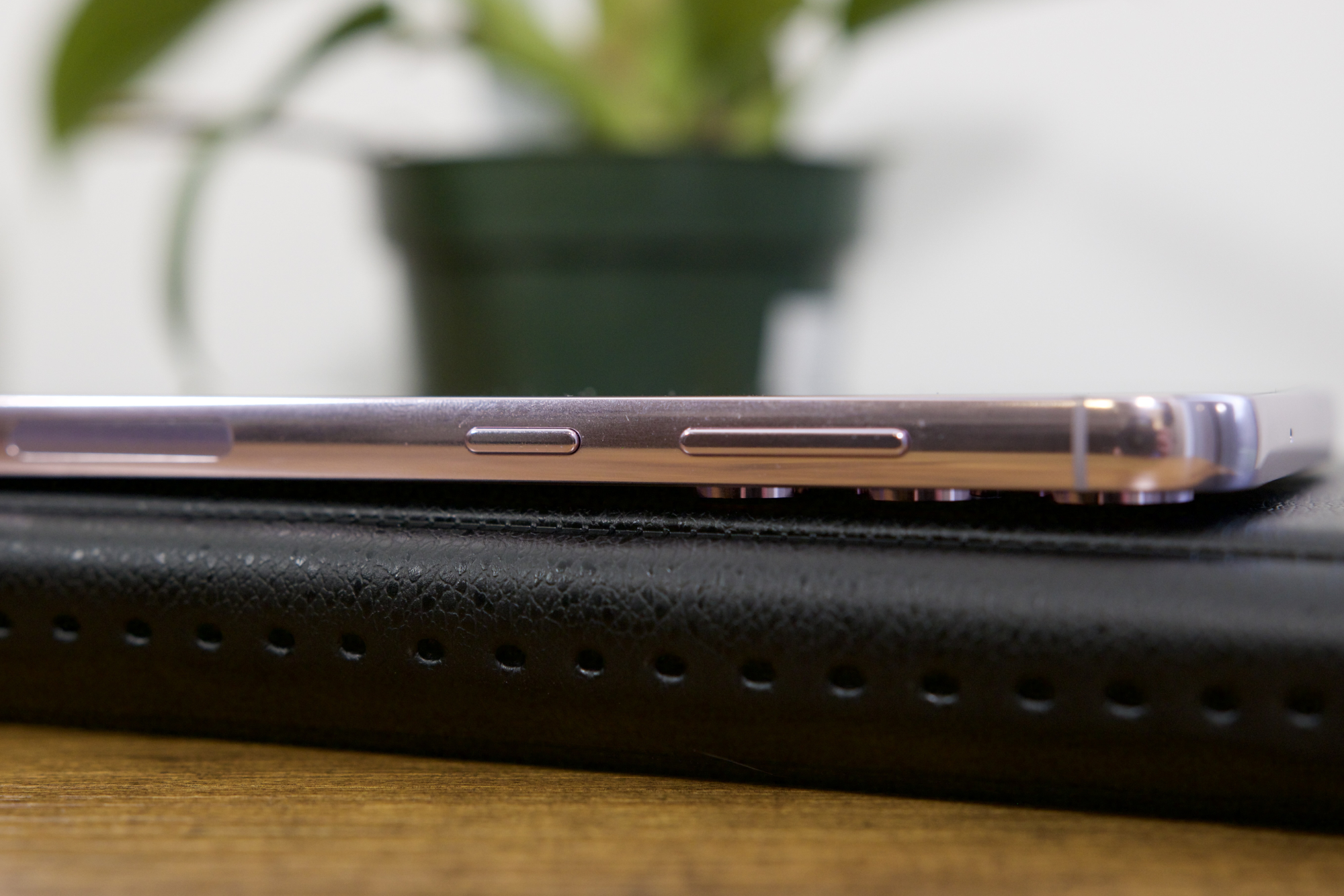 Power and volume buttons on the Samsung Galaxy S23 Plus.
