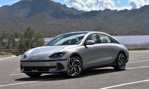 Front three quarter view of the 2023 Hyundai Ioniq 6.