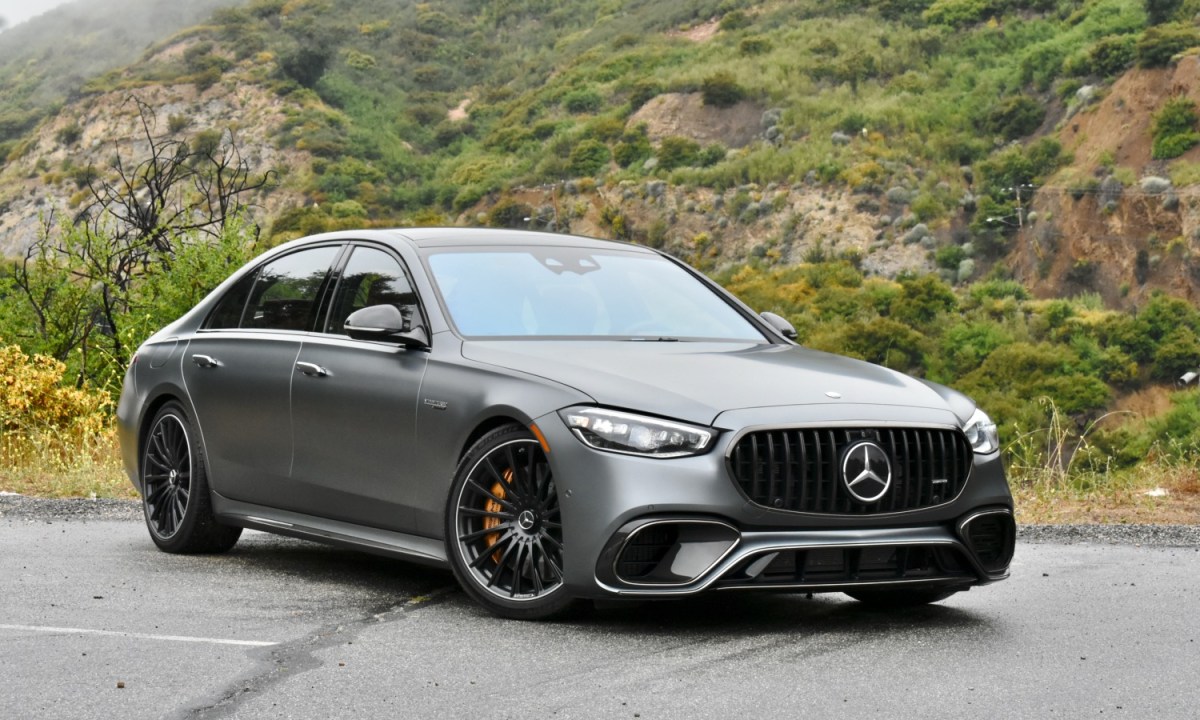 Front three quarter view of the 2024 Mercedes-AMG S63 E Performance.