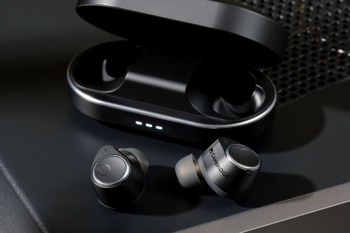 Cambridge Audio Melomania M100.