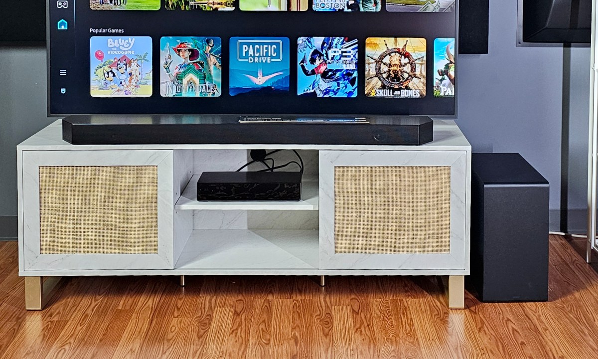 Samsung HW-Q990D Dolby Atmos Soundbar.