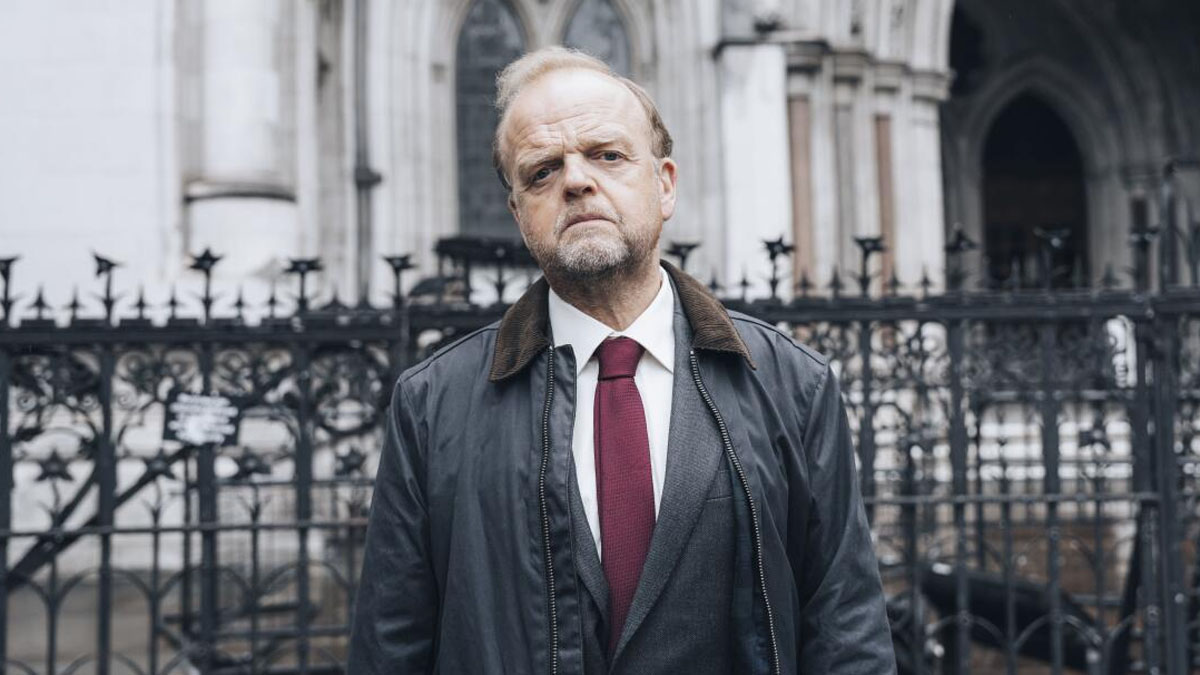 Toby Jones in Mr. Bates vs. the Post Office.