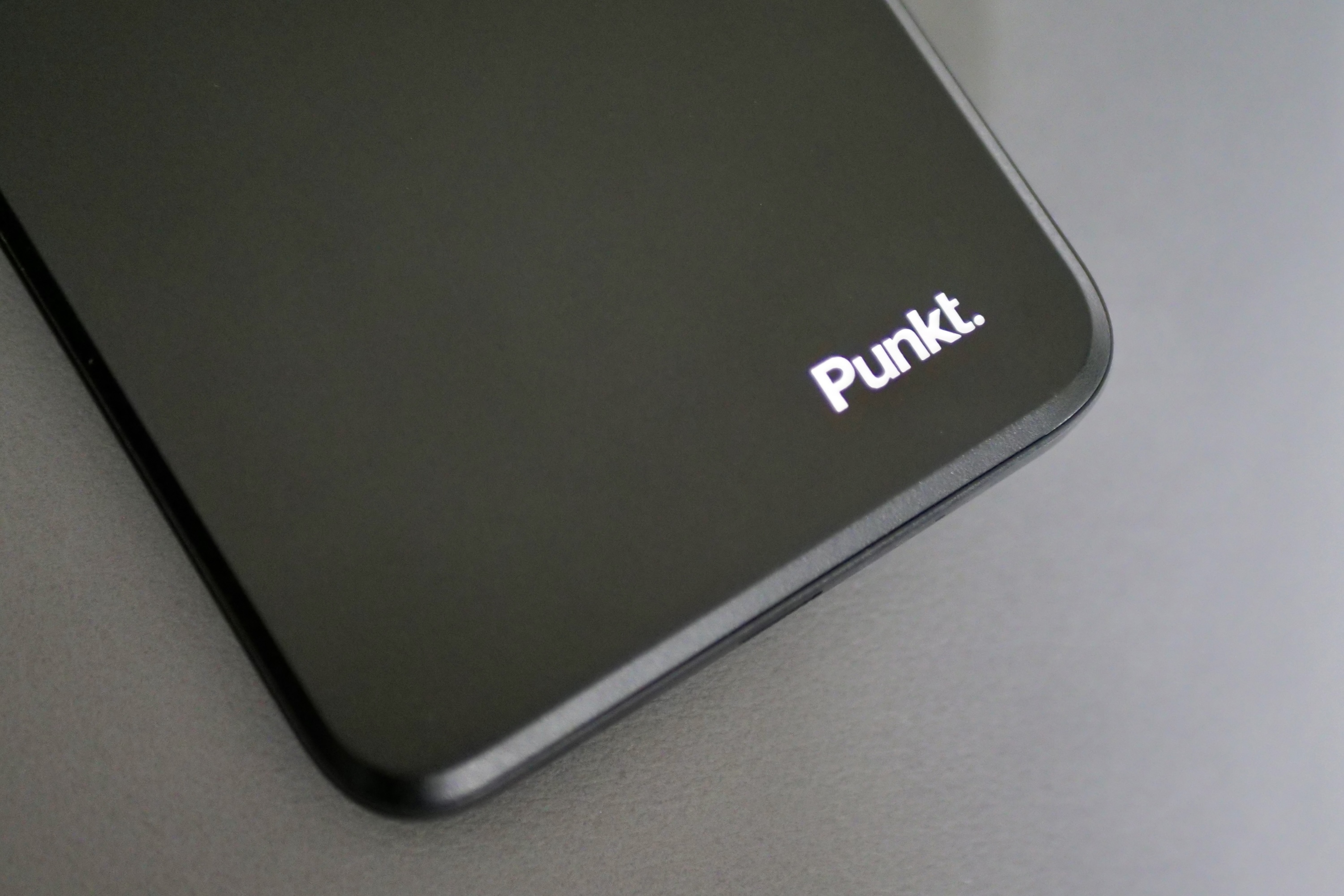 The back of the Punkt MC02.