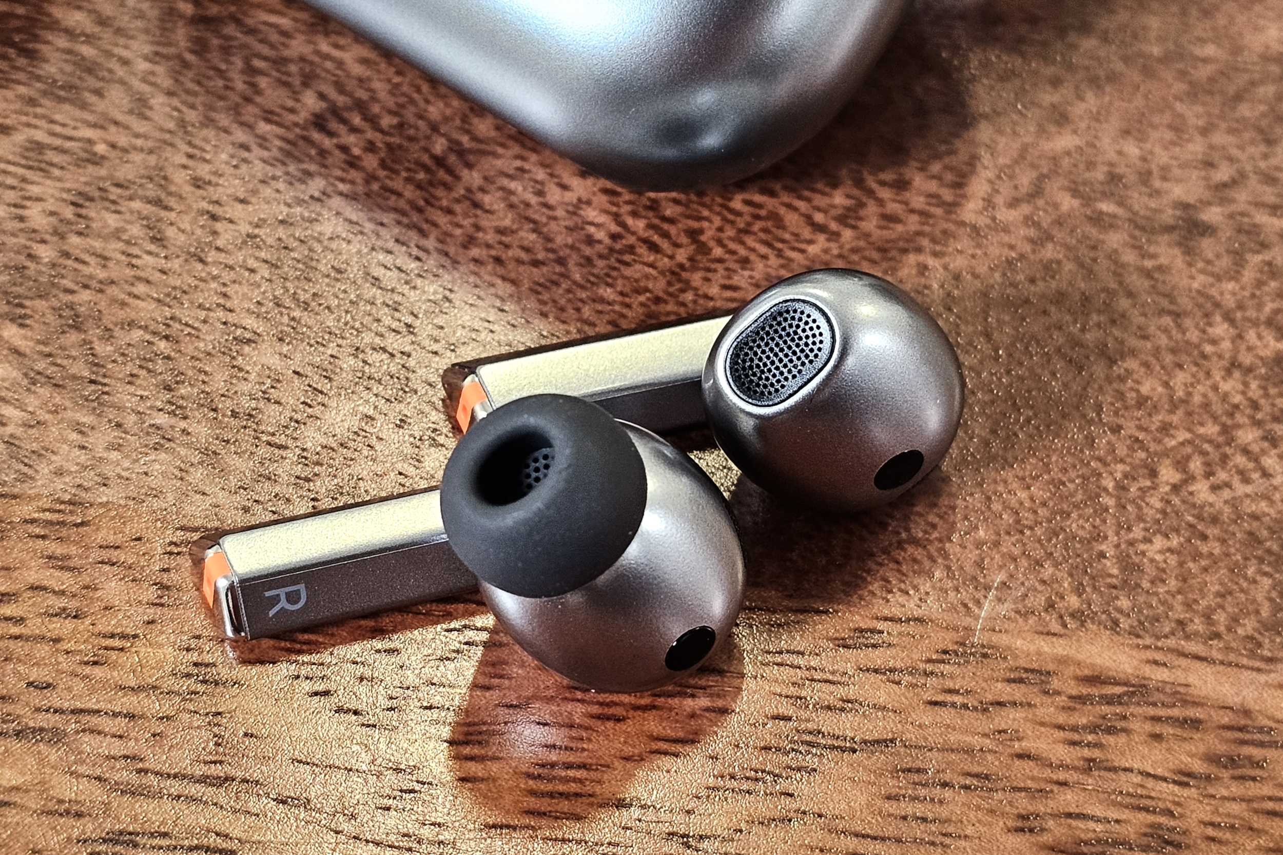 Samsung Galaxy Buds 3 Pro and Galaxy Buds 3.