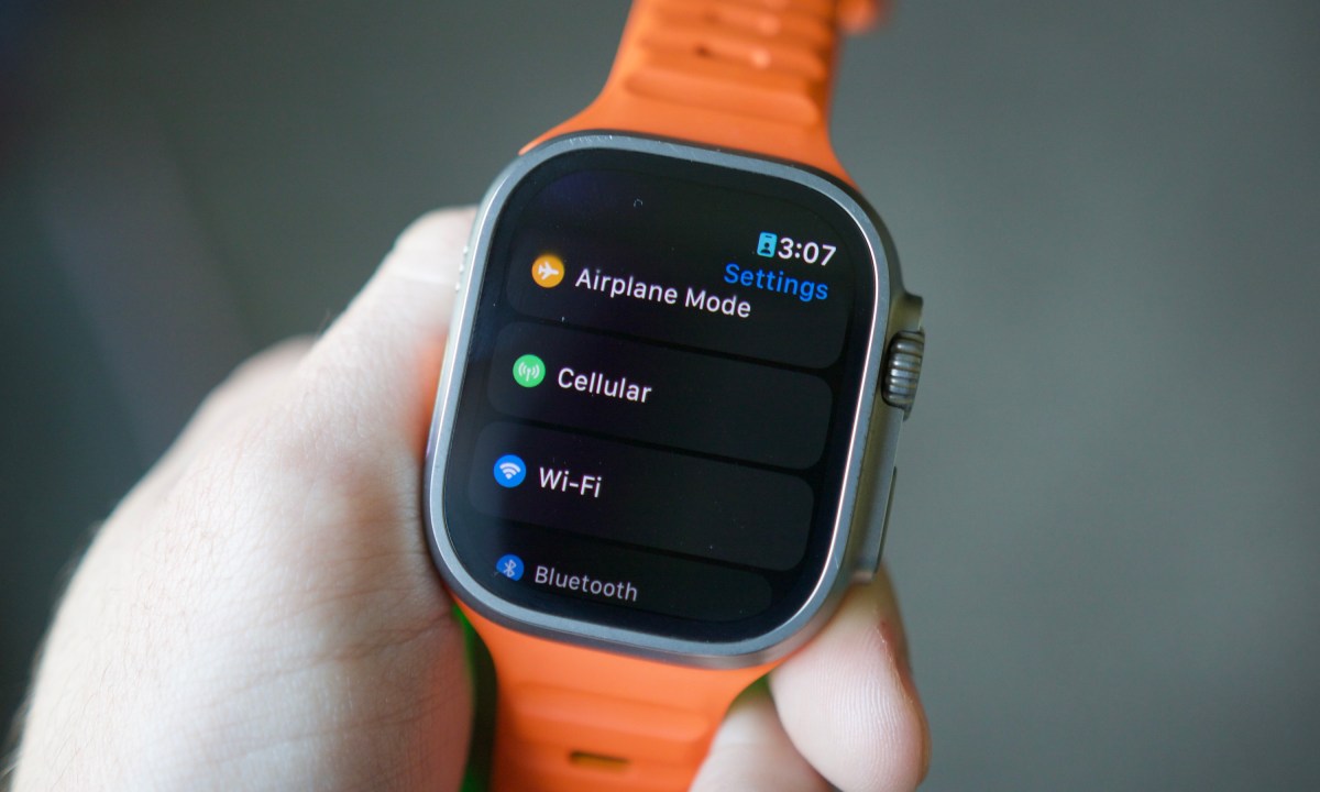Settings for cellular connectivity on the Apple Watch Ultra 2.