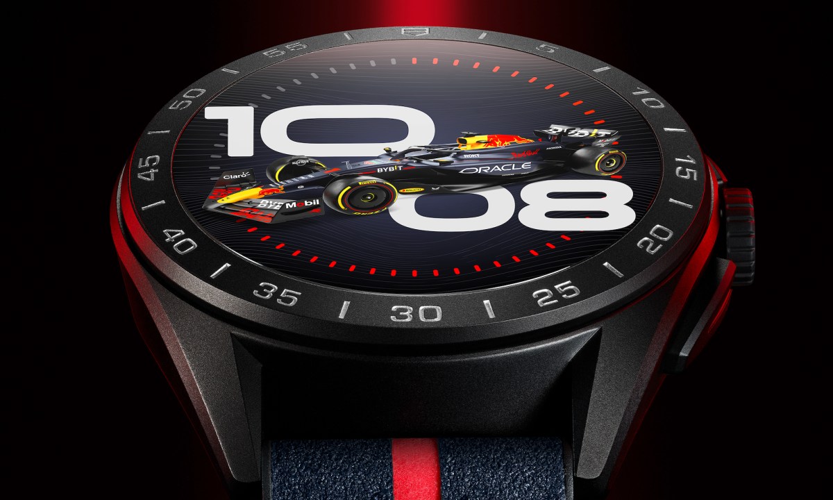 The Tag Heuer Connected Calibre E4 x Oracle Red Bull Racing Edition's screen.